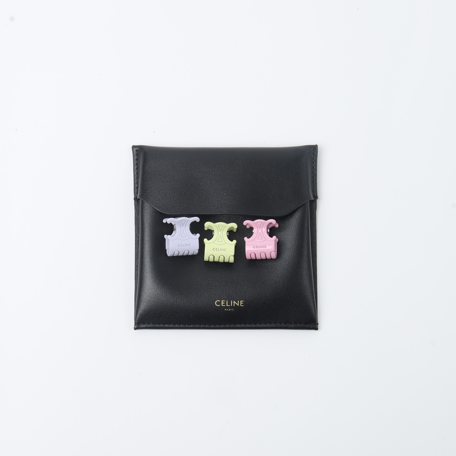 【CELINE】直営/正規店 TRIOMPHE SET OF 3 MINI HAIR CLAWS CELINE SET OF 3 MINI HAIR CLAWS IN BRASS WITH RHODIUM FINISH