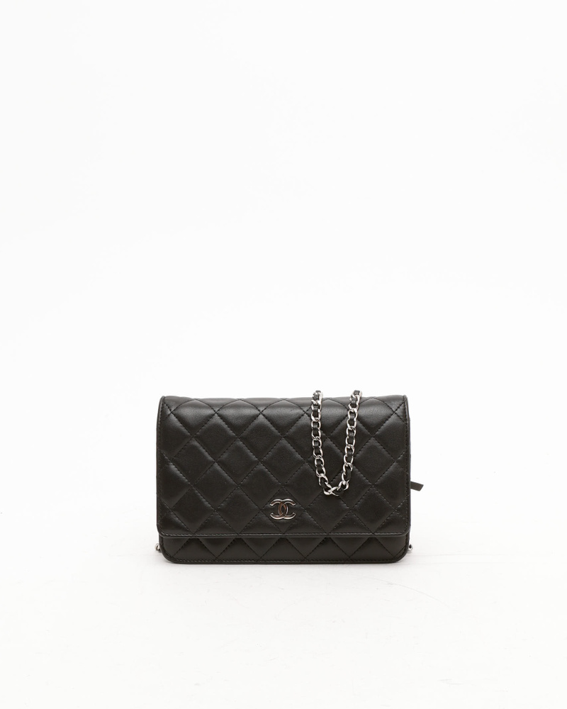 Vintage CHANEL CC Wallet On Chain Bag - A Retro Tale | A Retro Tale