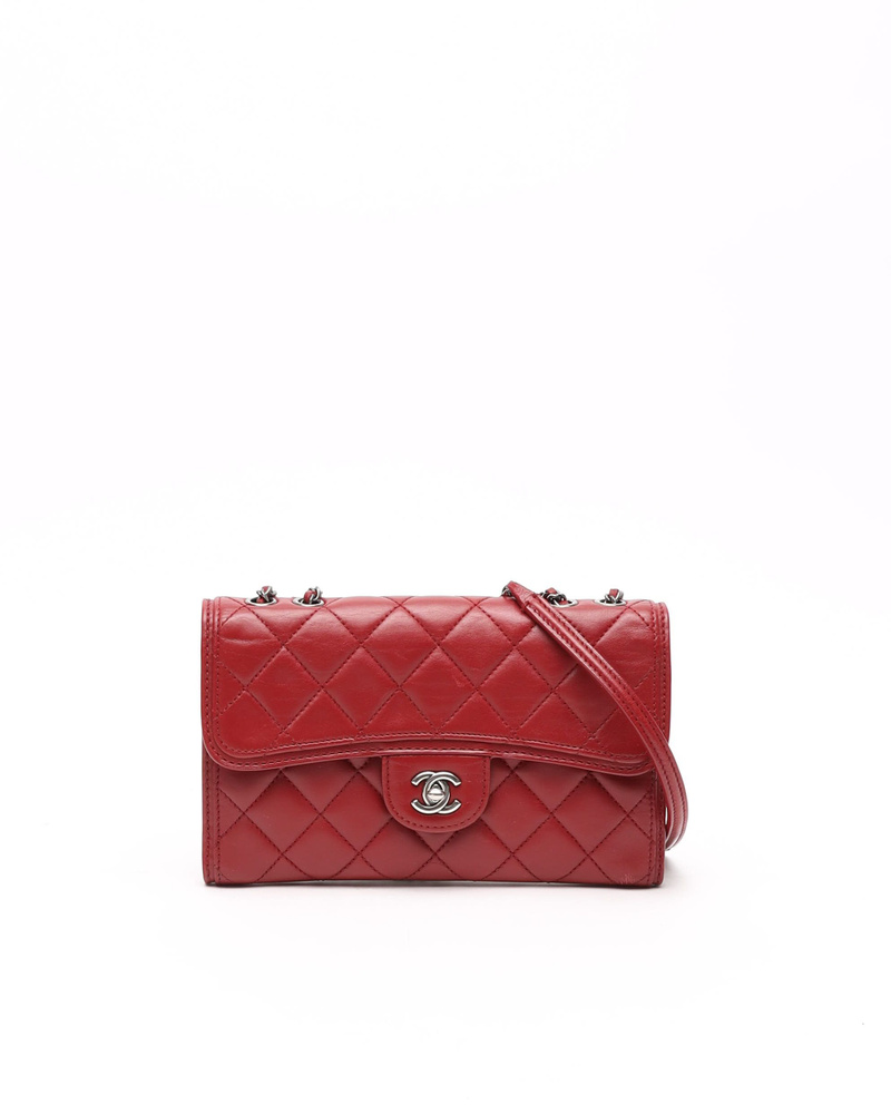Vintage Chanel Citizen Zip Flap Bag - A Retro Tale