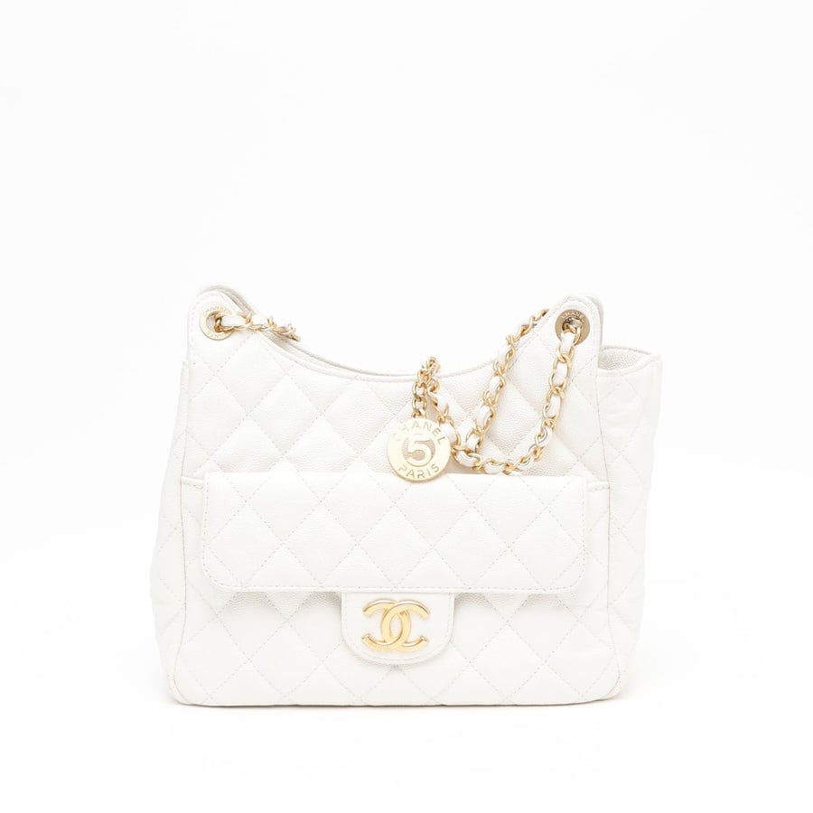 Vintage Chanel Caviar Medium Wavy CC Bag - A Retro Tale
