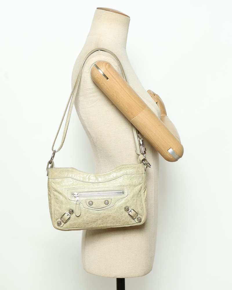 BALENCIAGA ボディバッグ ベージュ Vintage Balenciaga Giant Hip Crossbody Bag - A Retro Tale