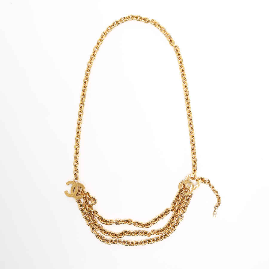 Vintage Chanel Chain Belt - A Retro Tale