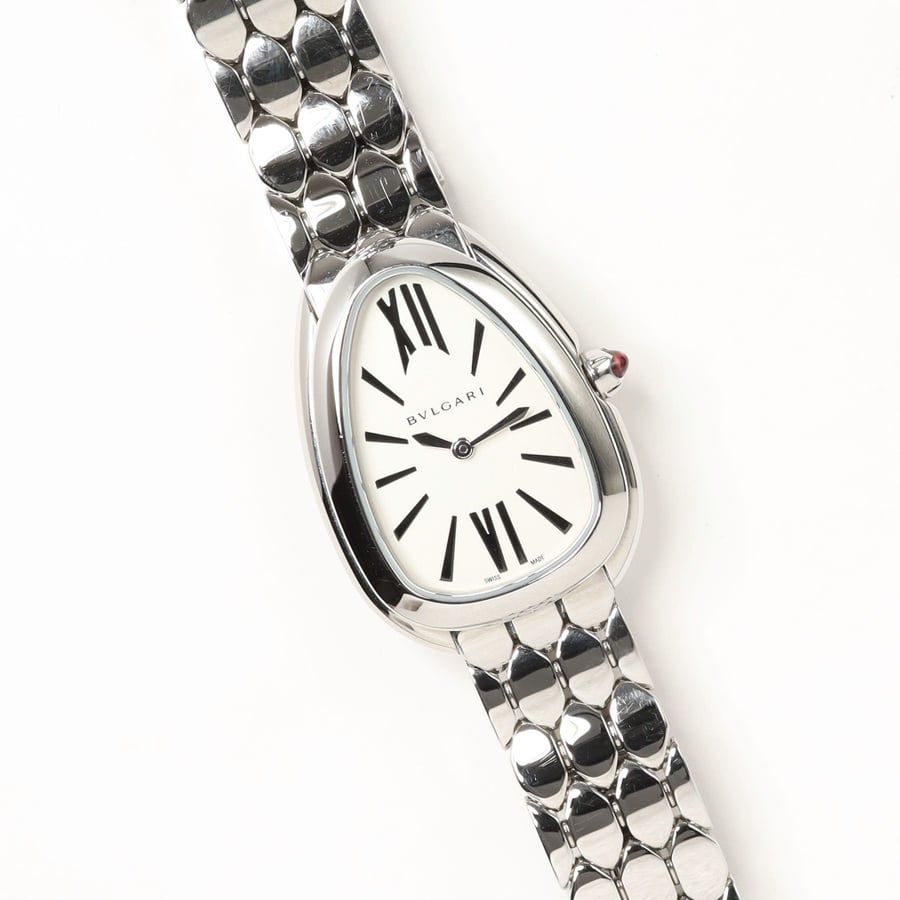 Vintage Bvlgari Serpenti Seduttori 33mm Watch - A Retro Tale