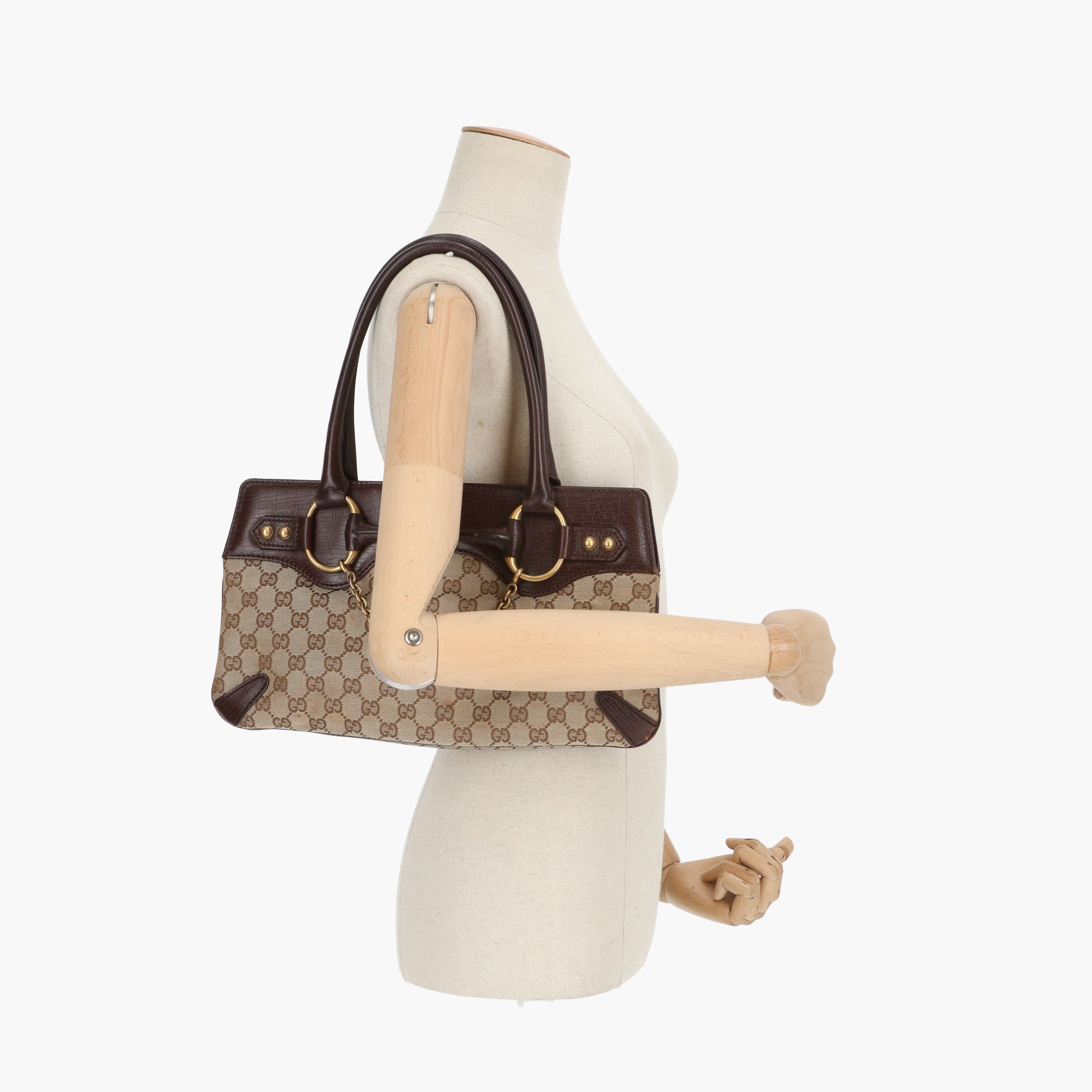 GUCCI Vintage Horsebit Shoulder Bag A Retro Tale