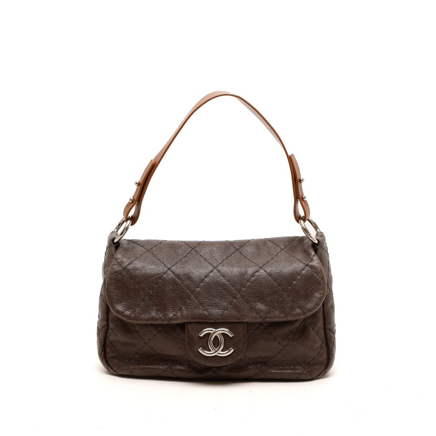 Vintage Chanel On The Road Flap Bag - K26091617139