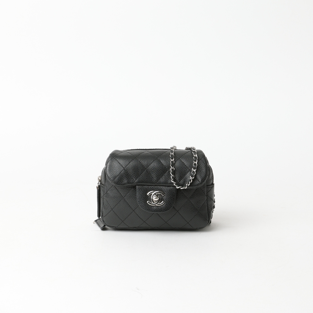 CHANEL Vintage Caviar Chain Shoulder Bag A Retro Tale