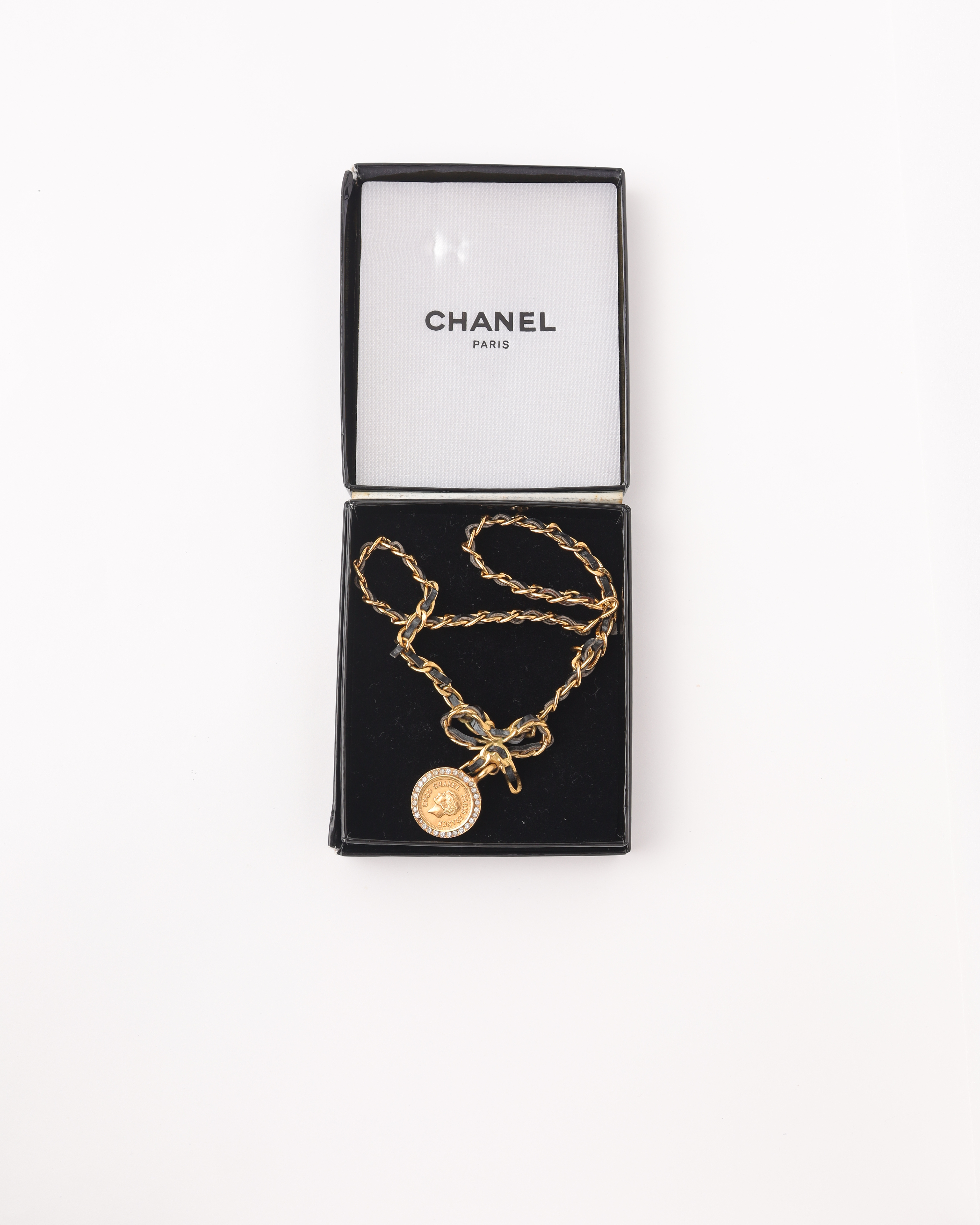 Pre-owned Chanel Ribbon Coco Leather Chain Choker