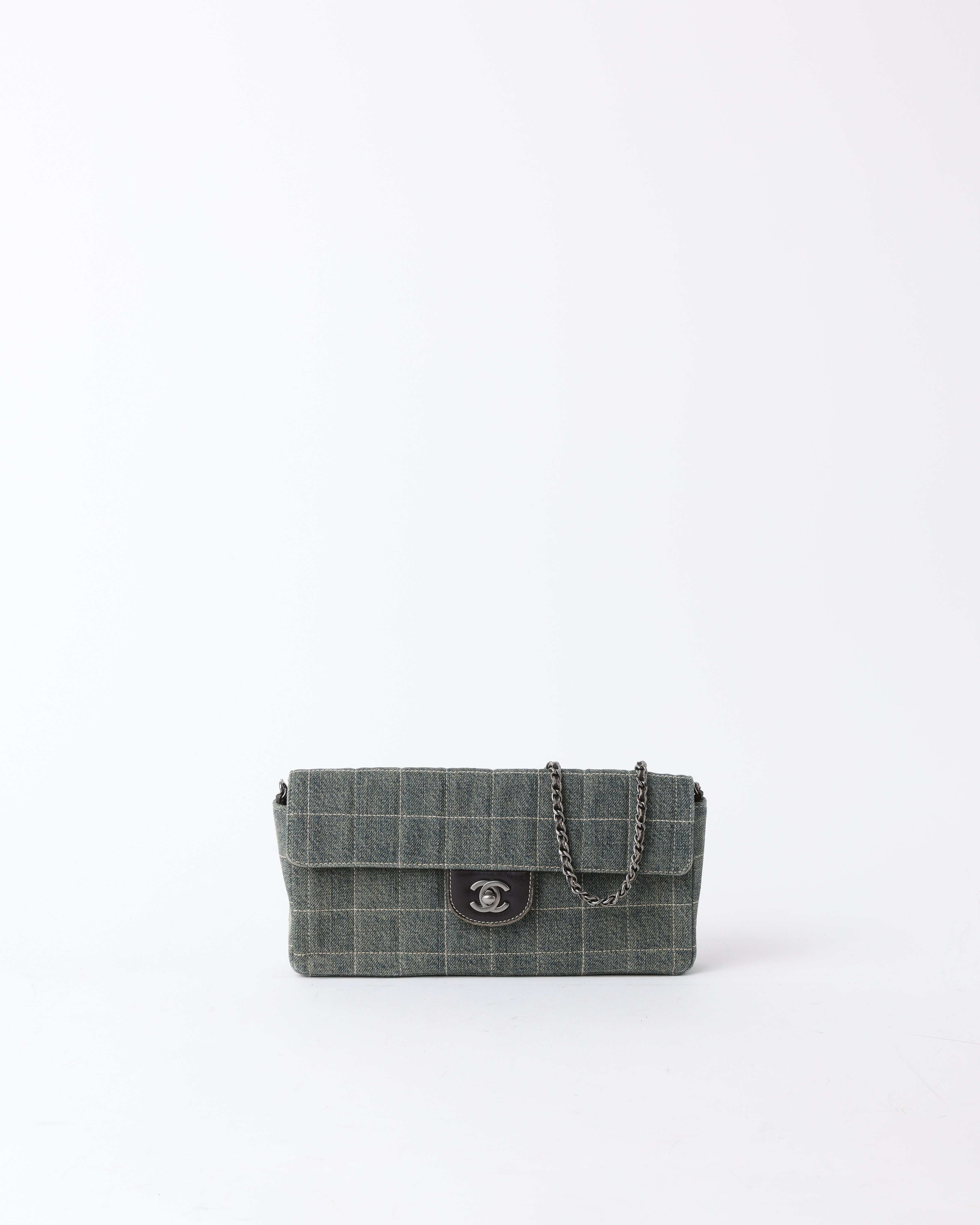 CHANEL Denim Chocolate Bar Shoulder Bag