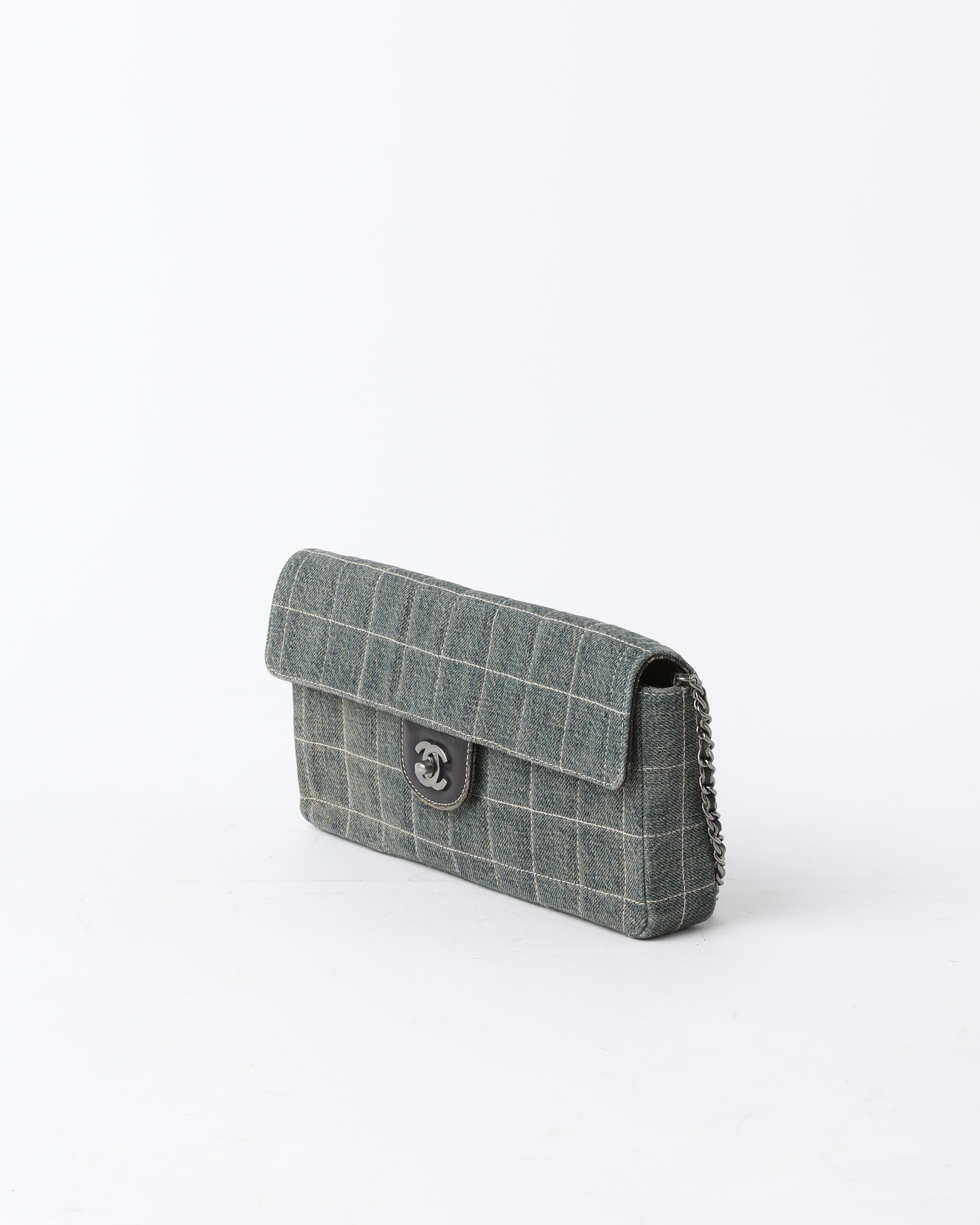 Pre-owned Chanel Denim Chocolate Bar Shoulder Bag