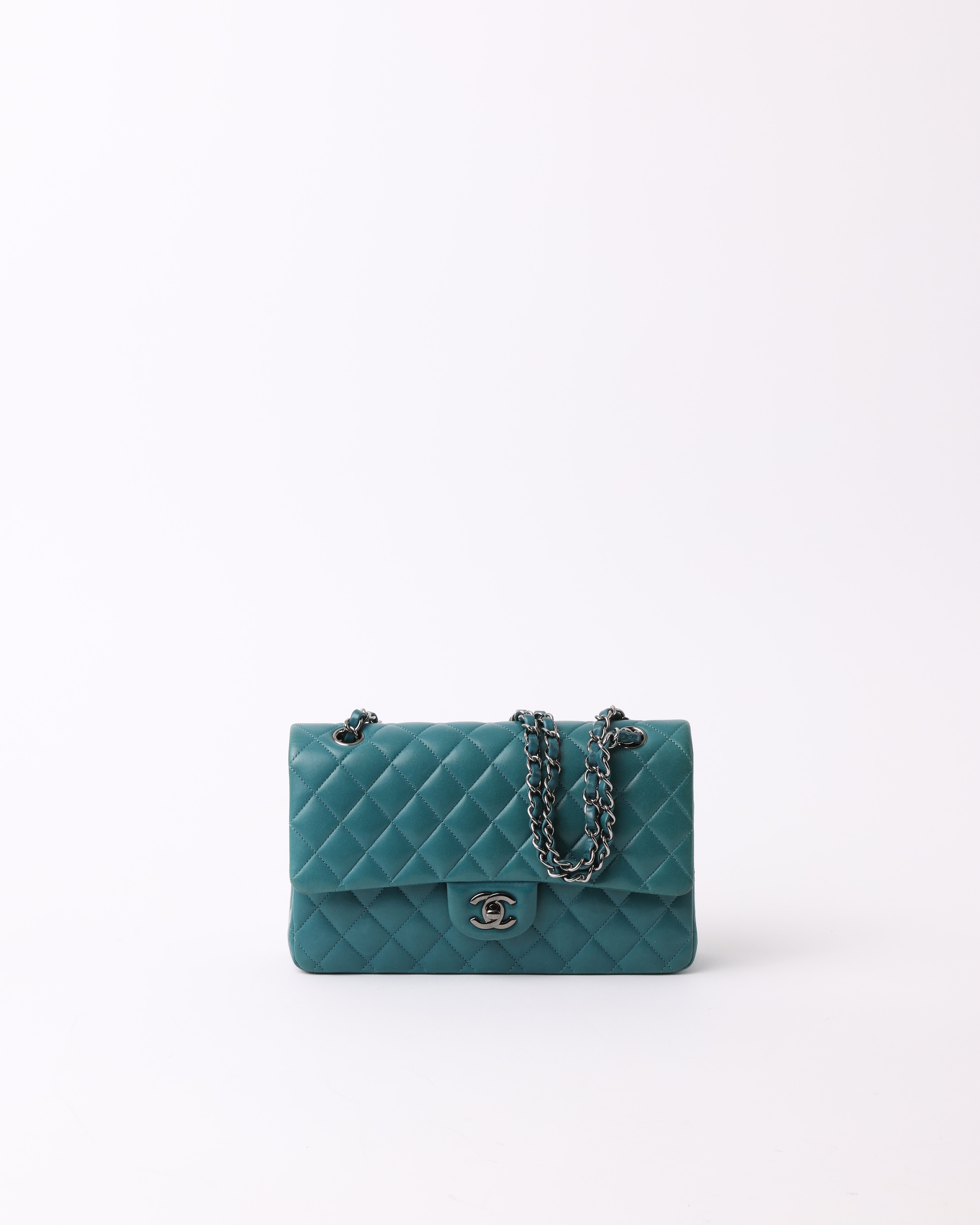 Pre-owned Chanel Classic Medium Double Flap Bag