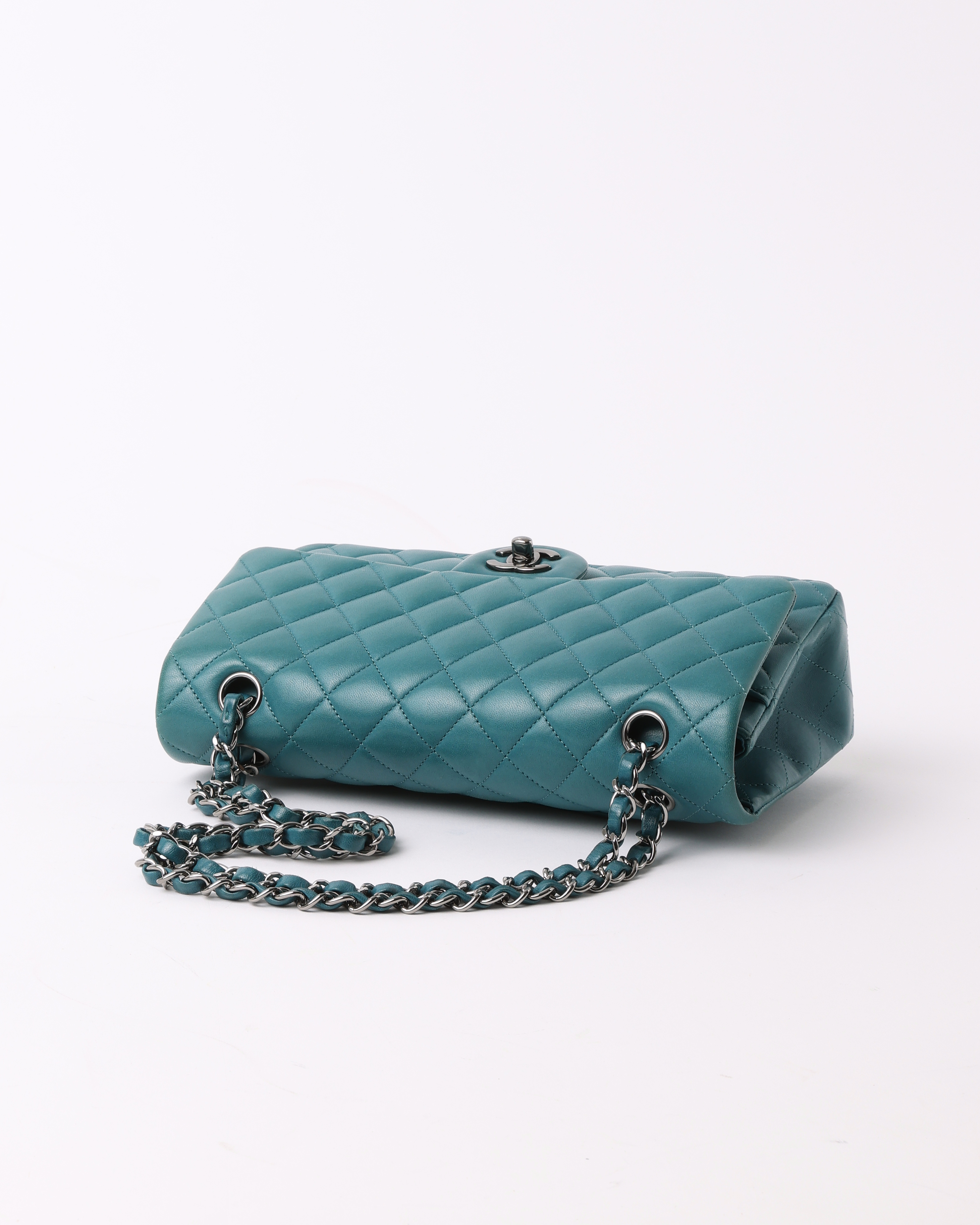Pre-owned Chanel Classic Medium Double Flap Bag