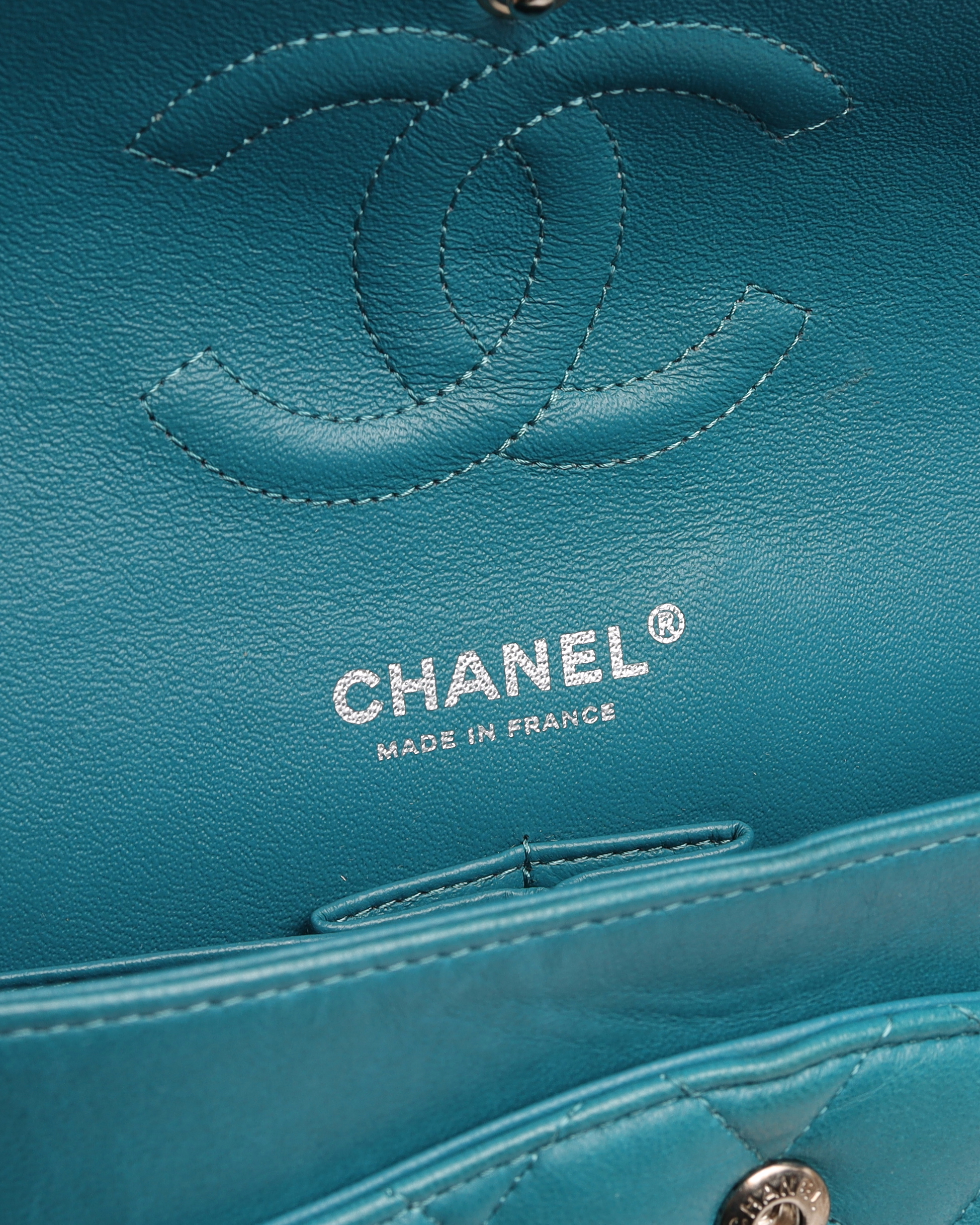 Pre-owned Chanel Classic Medium Double Flap Bag