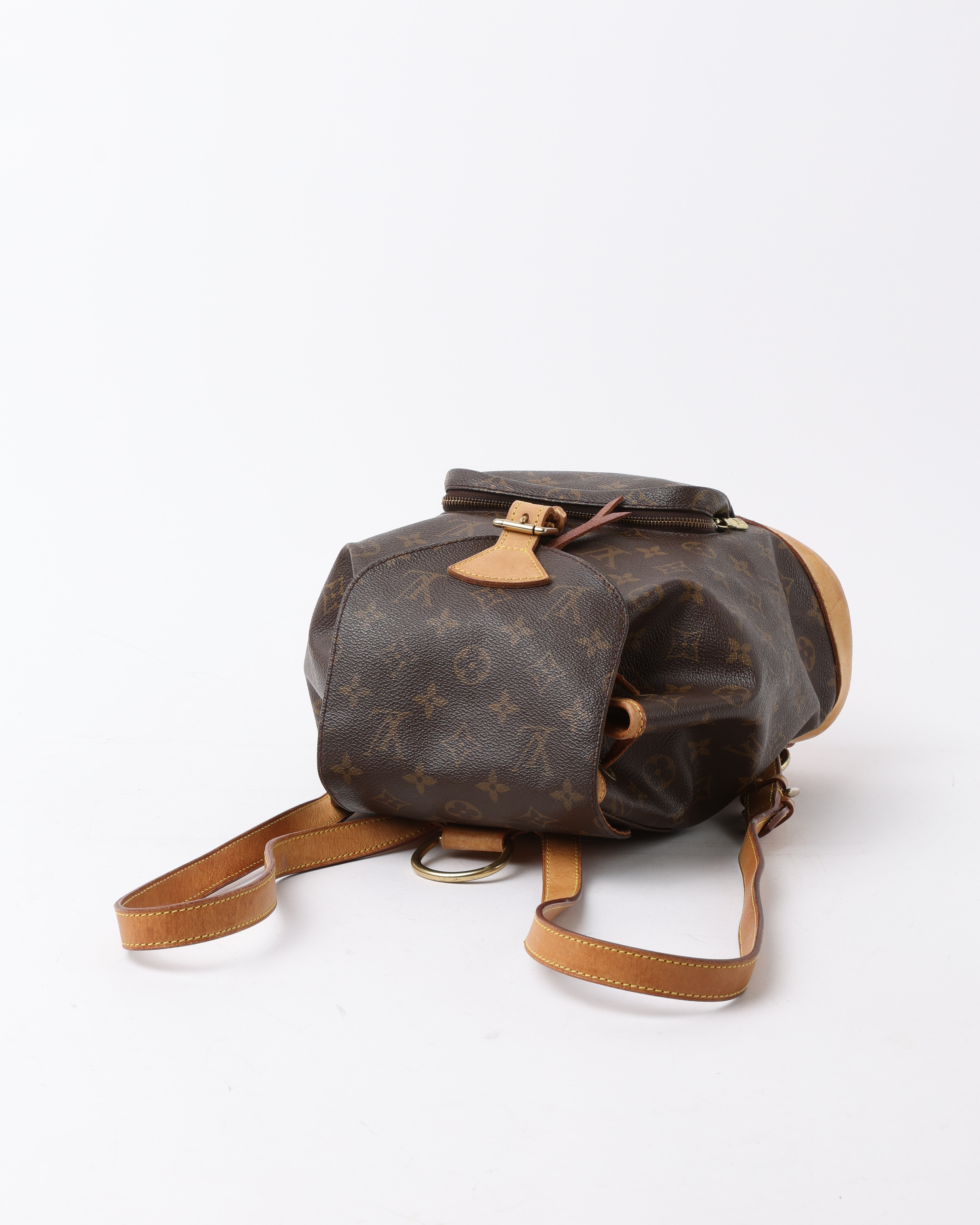 Pre-owned Louis Vuitton Monogram Montsouris Mm Backpack