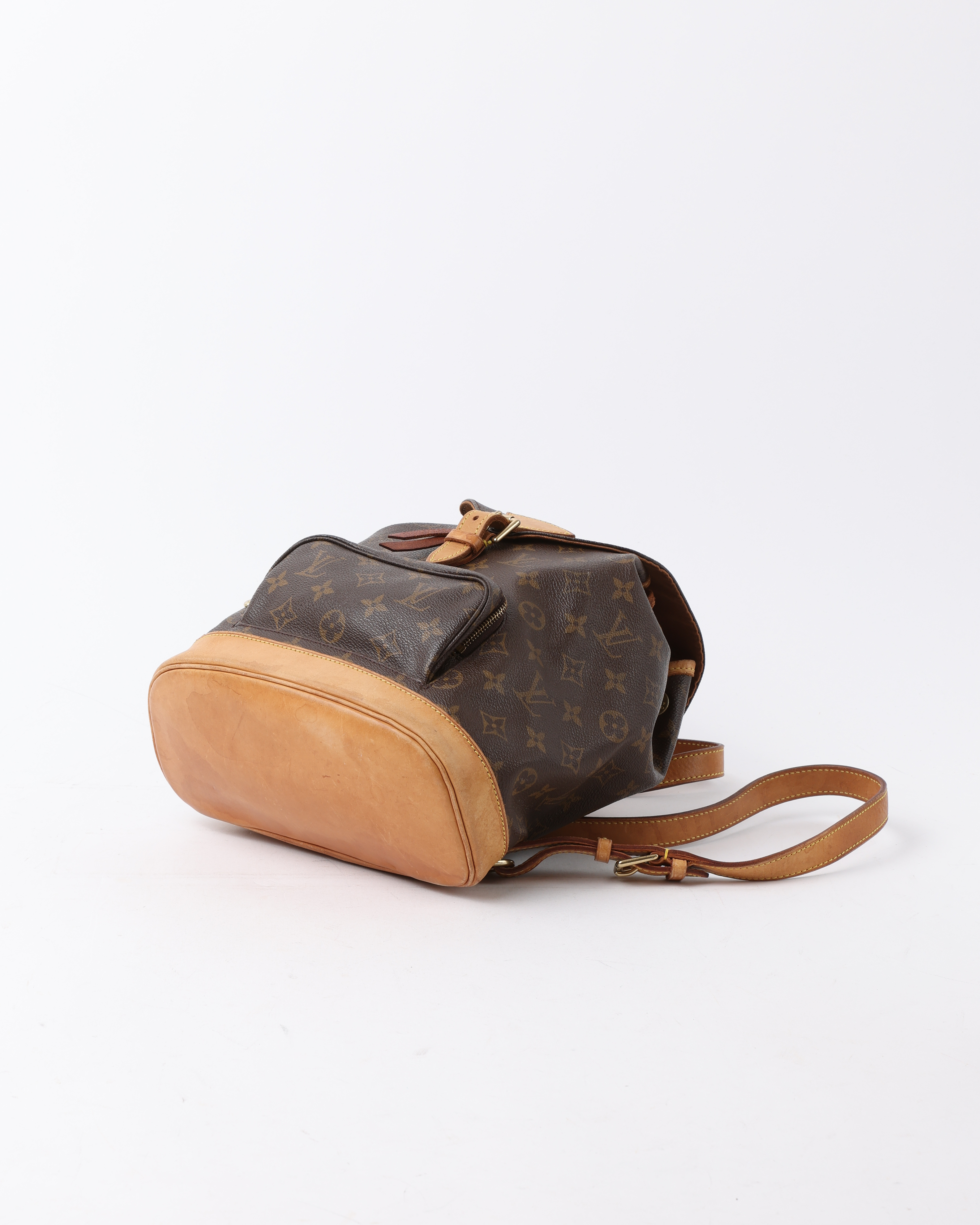 Pre-owned Louis Vuitton Monogram Montsouris Mm Backpack