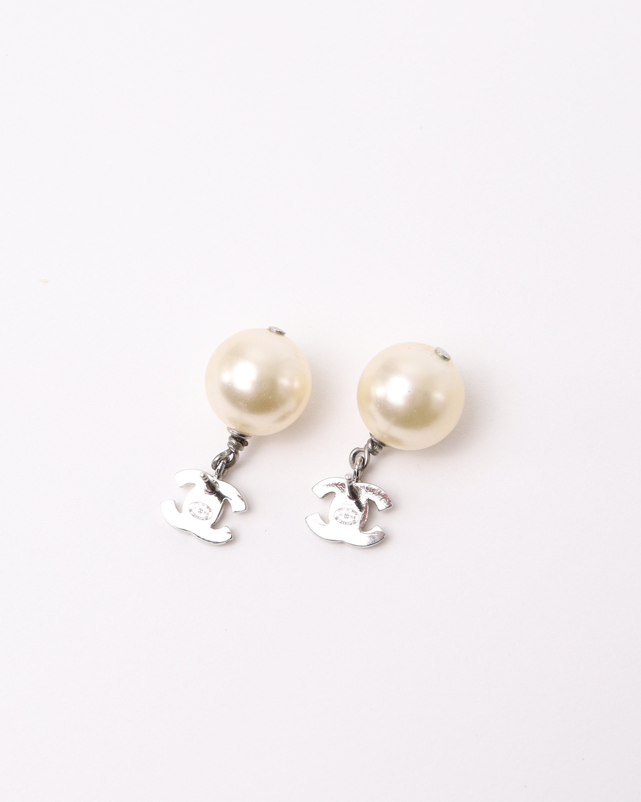 Pre-owned Chanel Icon Series Pearl Charm Earrings