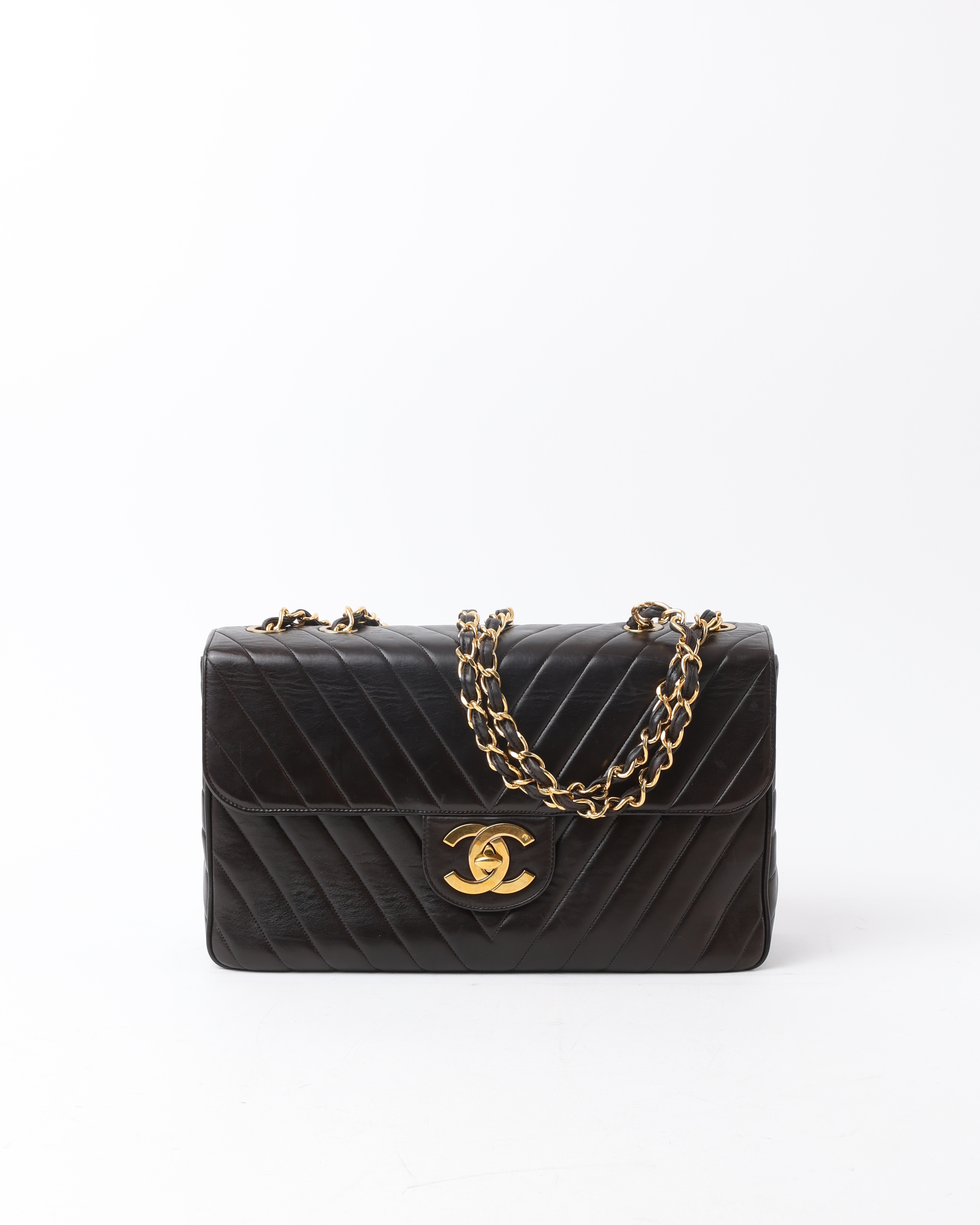 Pre-owned Chanel Chevron Maxi Single Flap Bag In Black