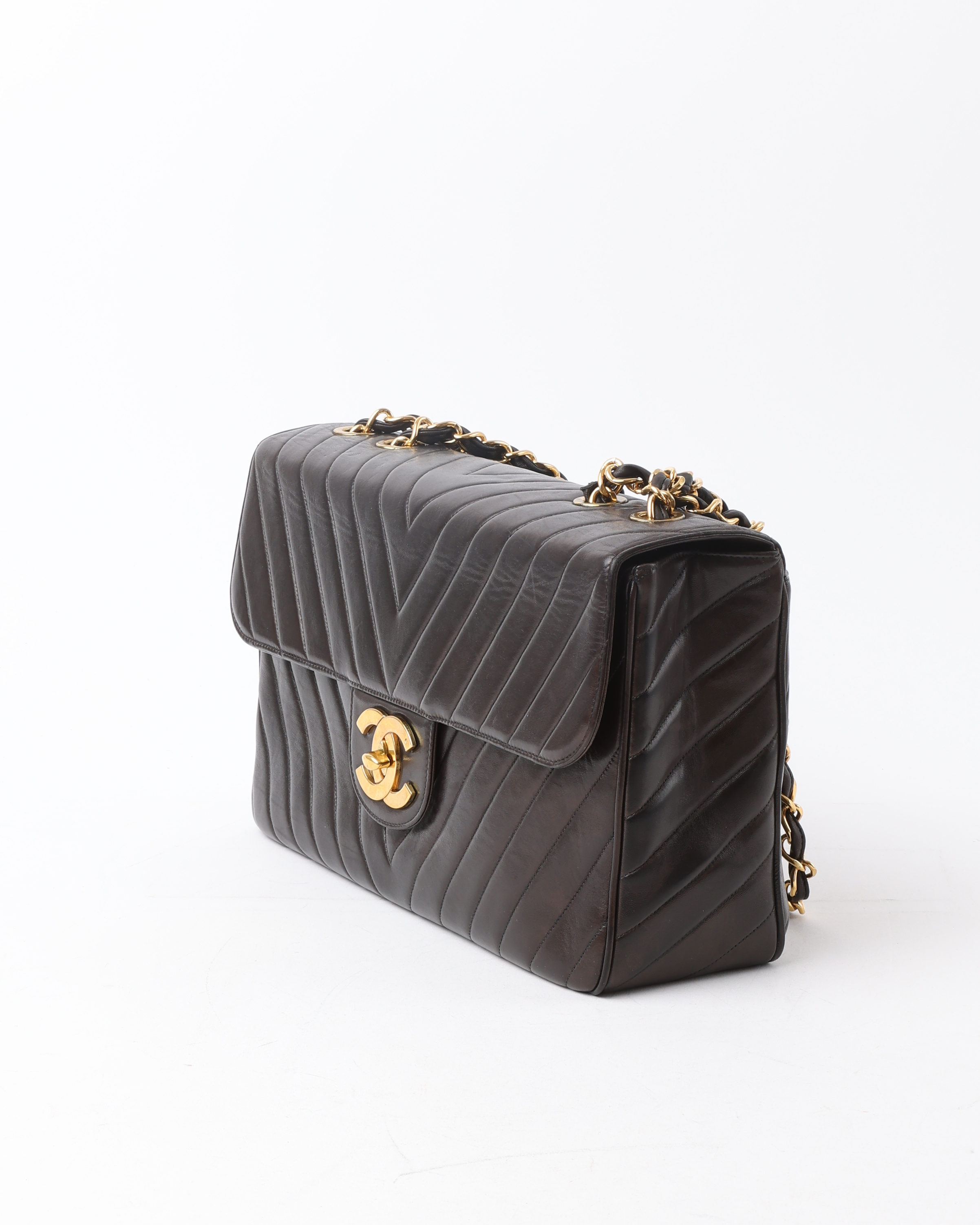 Pre-owned Chanel Chevron Maxi Single Flap Bag In Black