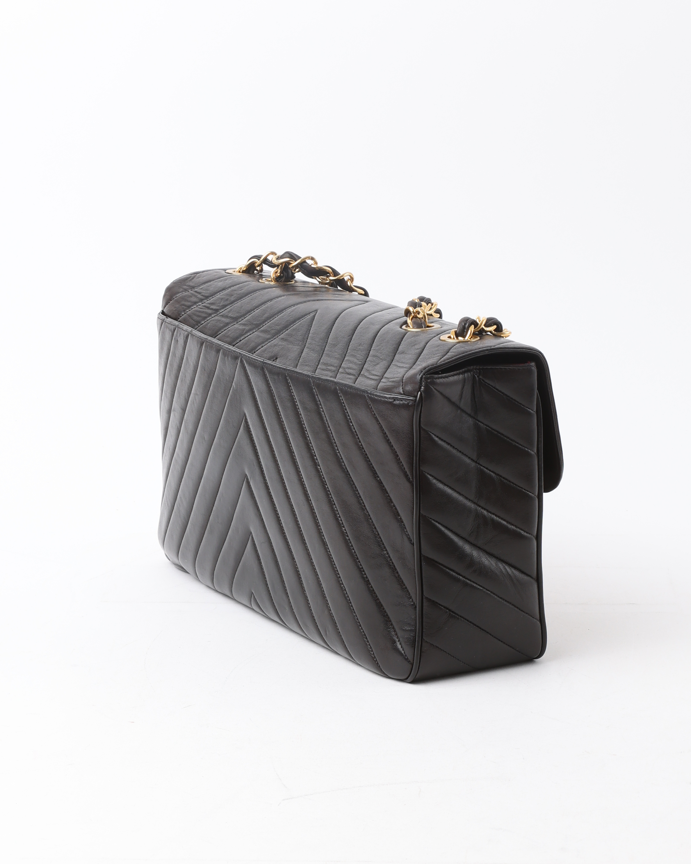 Pre-owned Chanel Chevron Maxi Single Flap Bag In Black