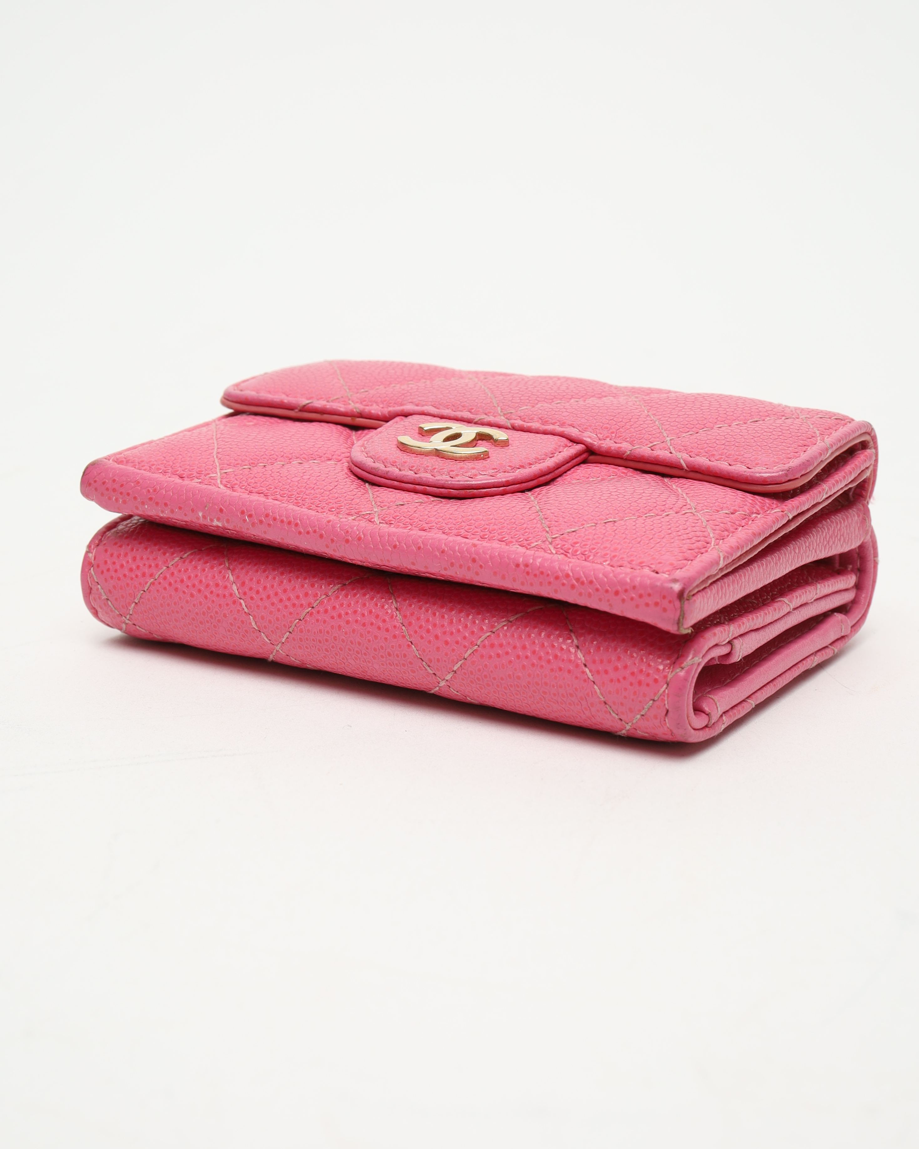 Pre-owned Chanel Small Classic Trifold Interlocking Cc Wallet In Pink