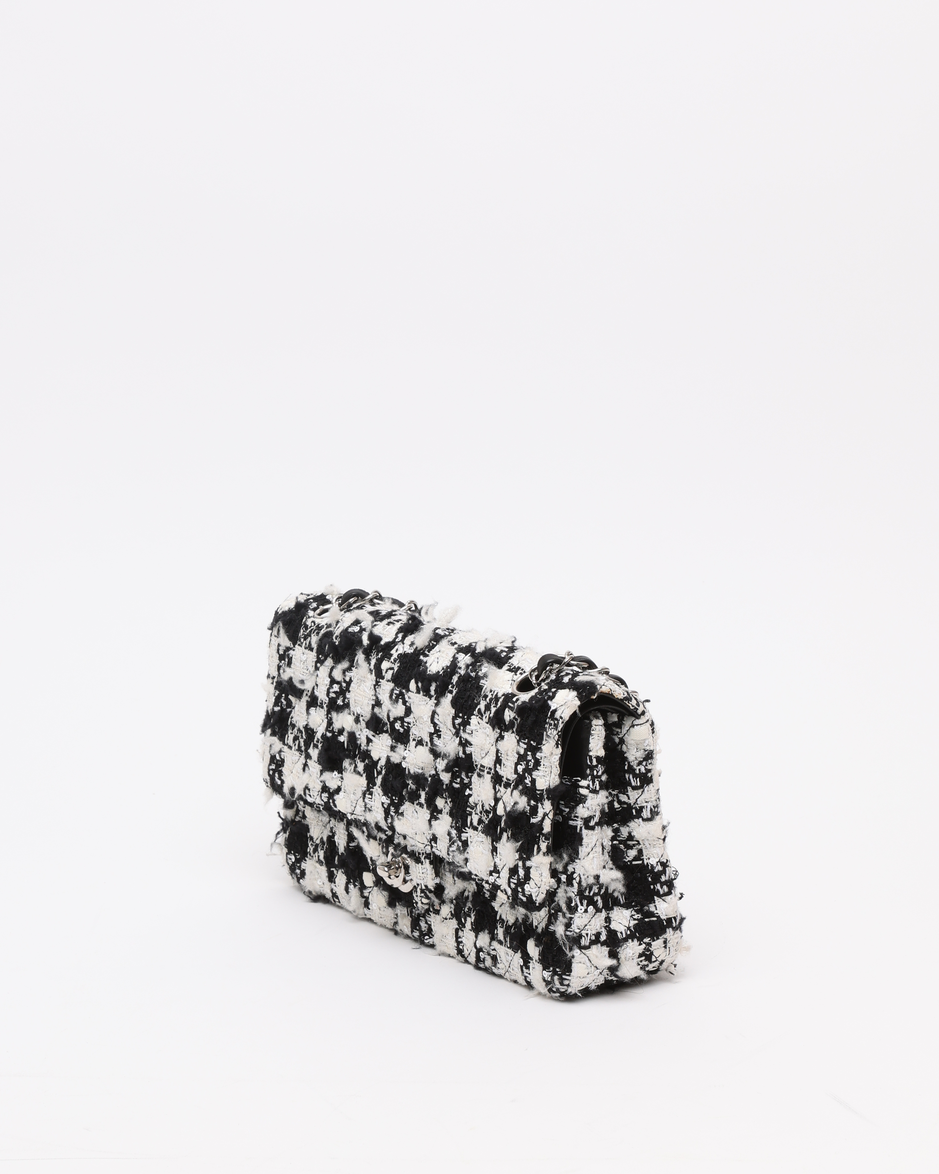 Pre-owned Chanel Classic Medium Tweed Flap Bag