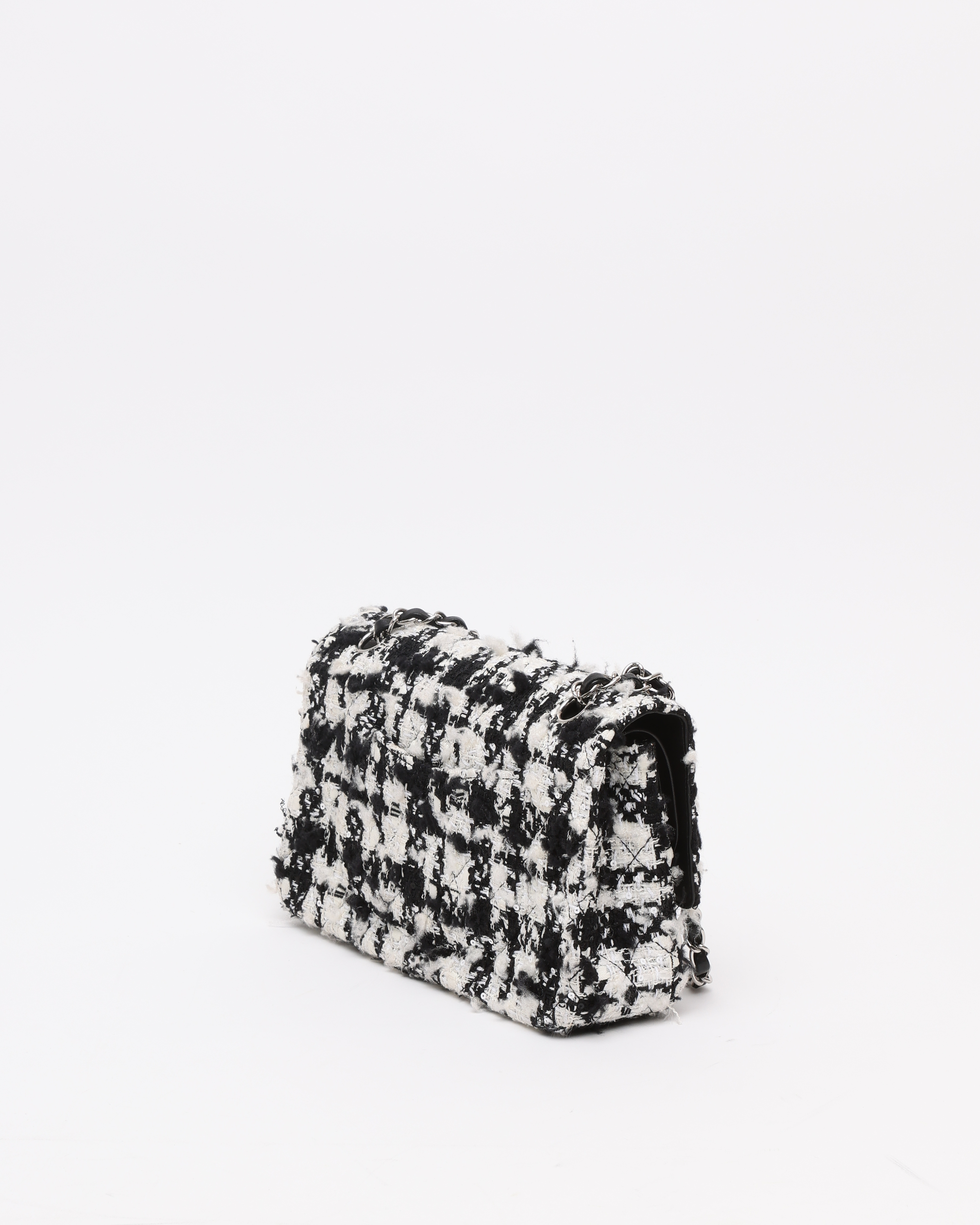 Pre-owned Chanel Classic Medium Tweed Flap Bag