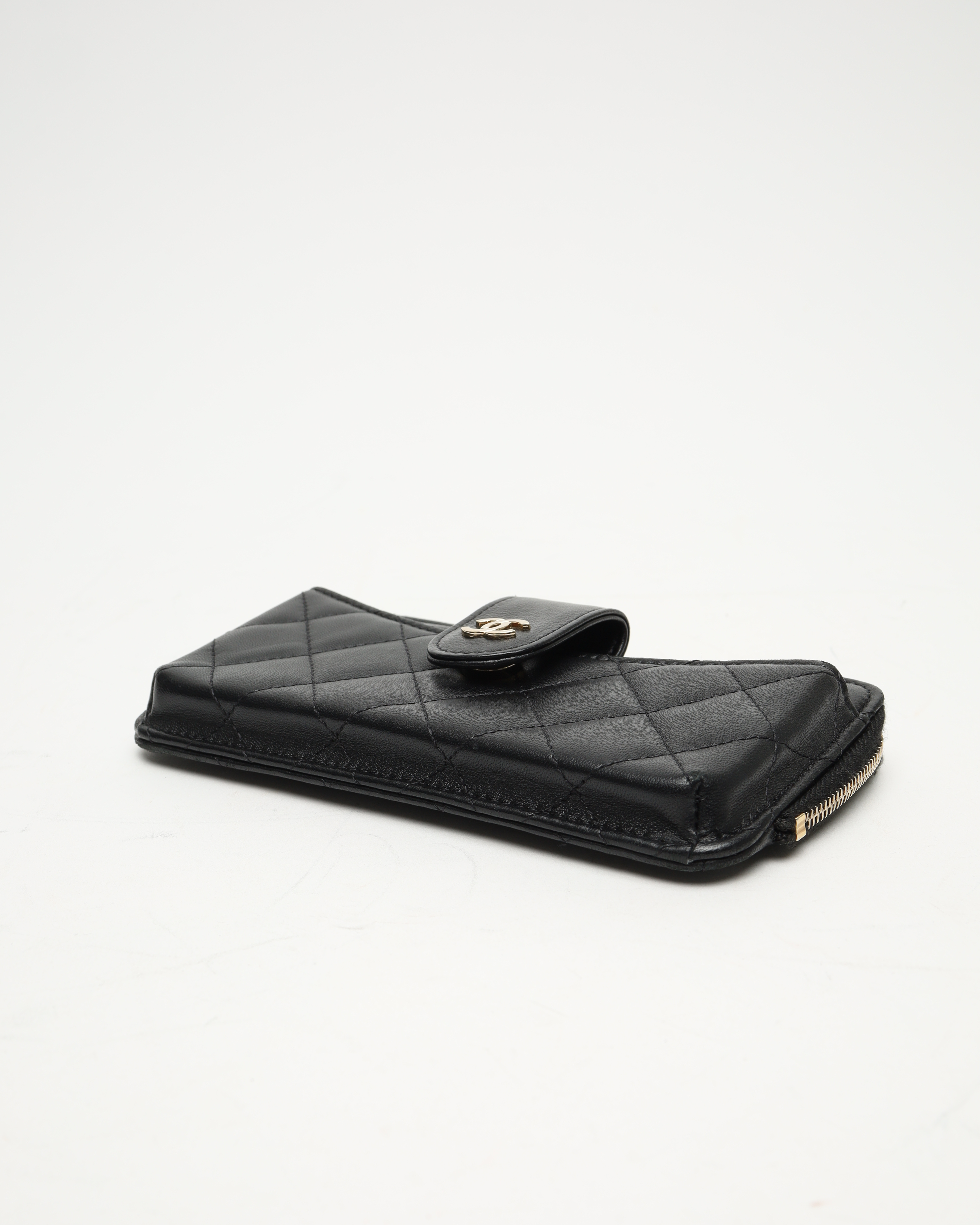 Pre-owned Chanel Mobile And Card Wallet In Black