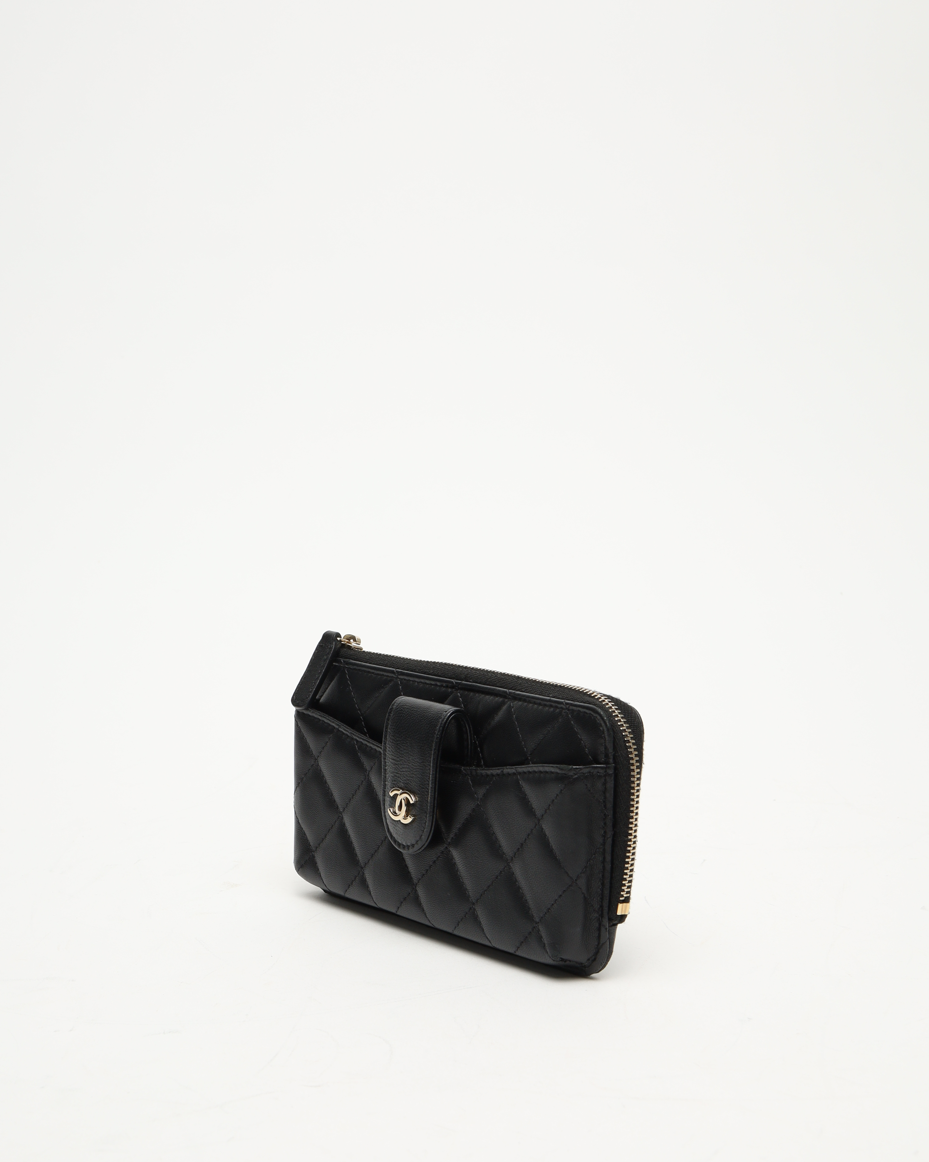 Pre-owned Chanel Mobile And Card Wallet In Black