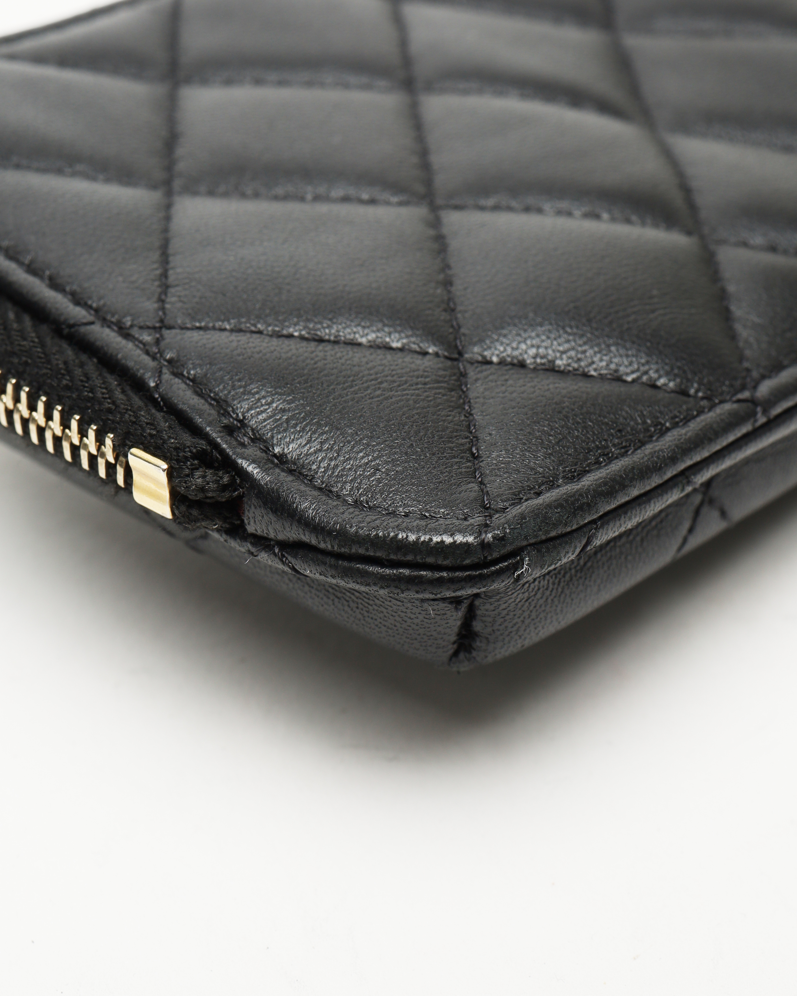 Pre-owned Chanel Mobile And Card Wallet In Black