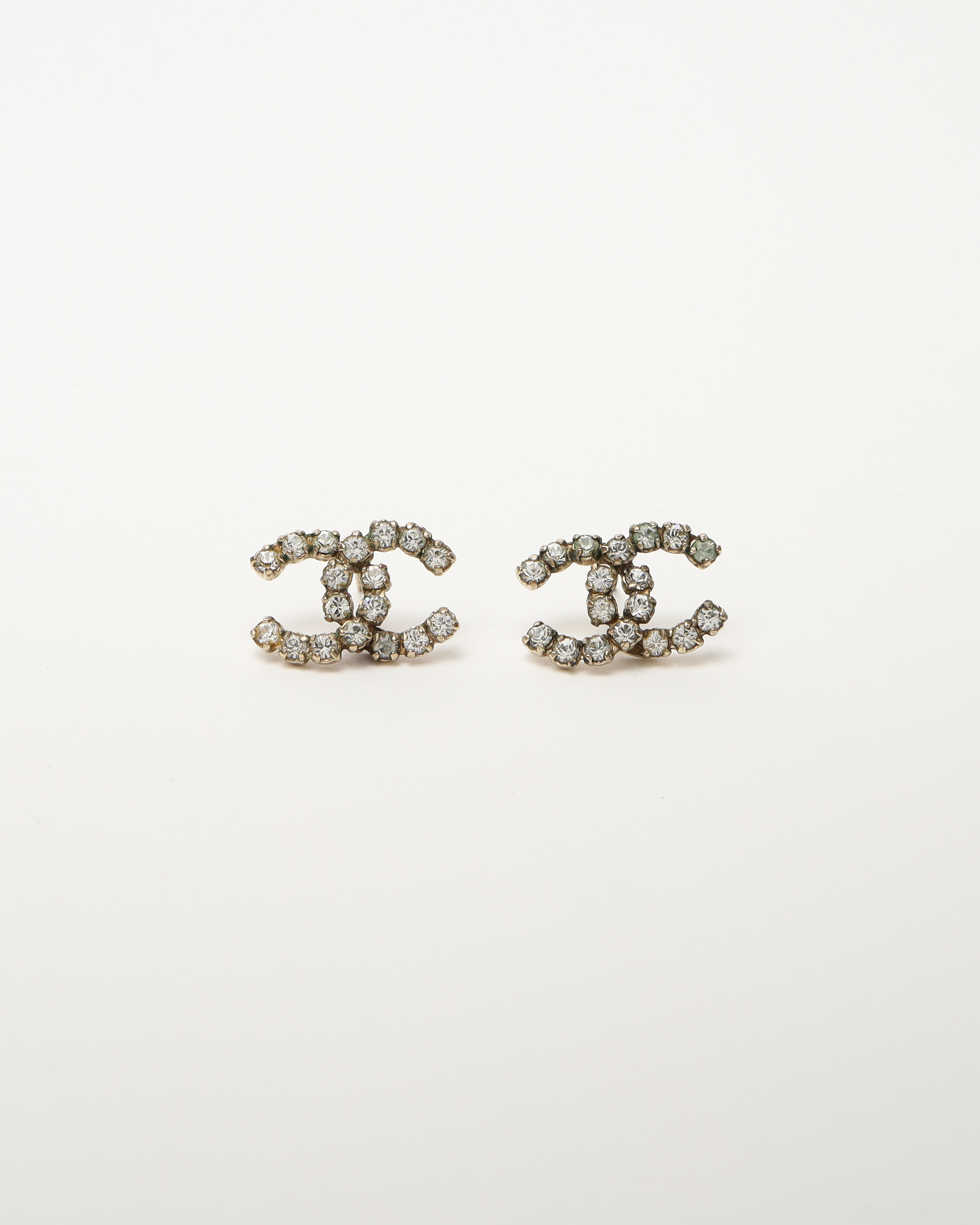 Pre-owned Chanel Cc Rhinestone Earrings In Silver