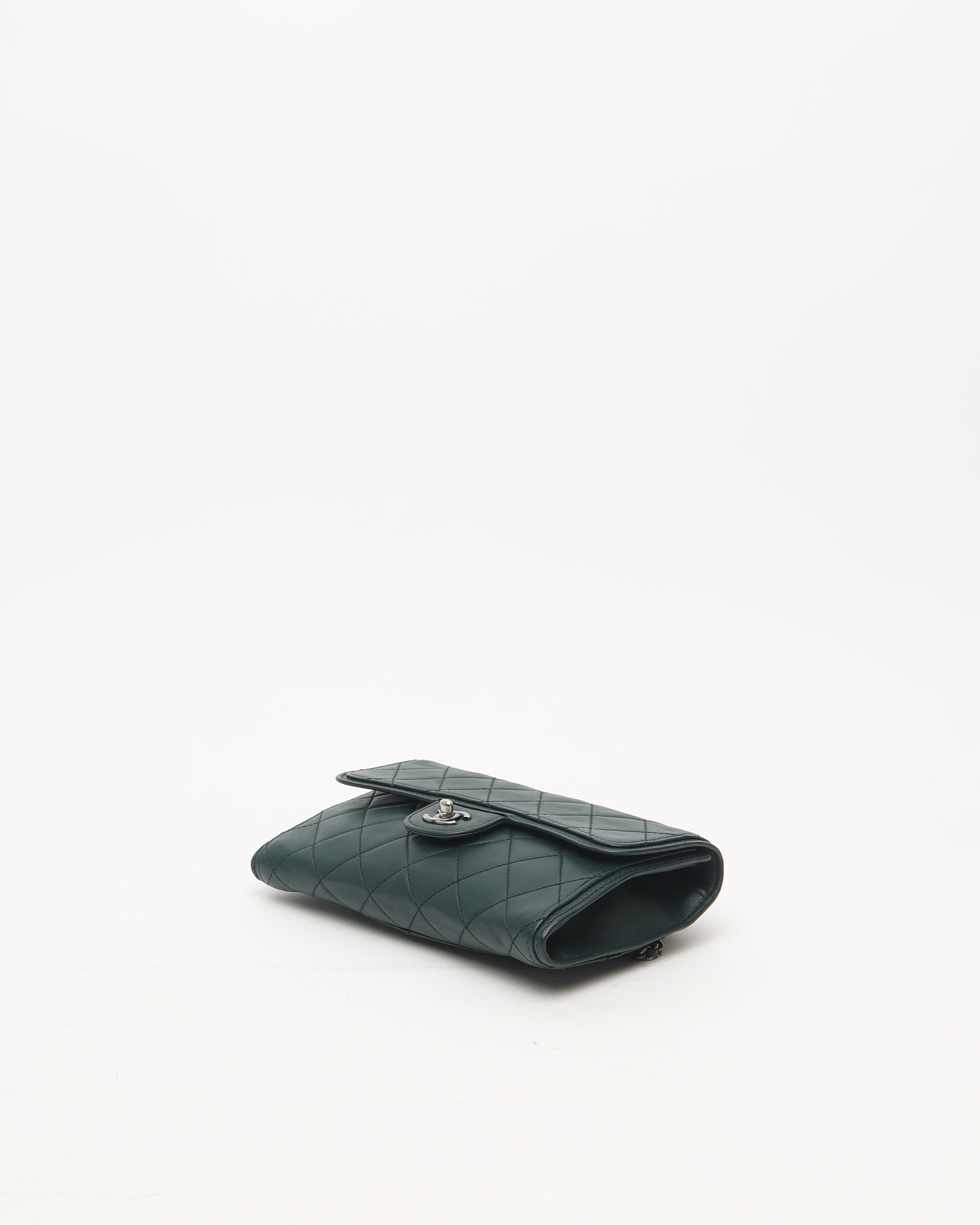 Pre-owned Chanel Citizen Flap Bag In Gray