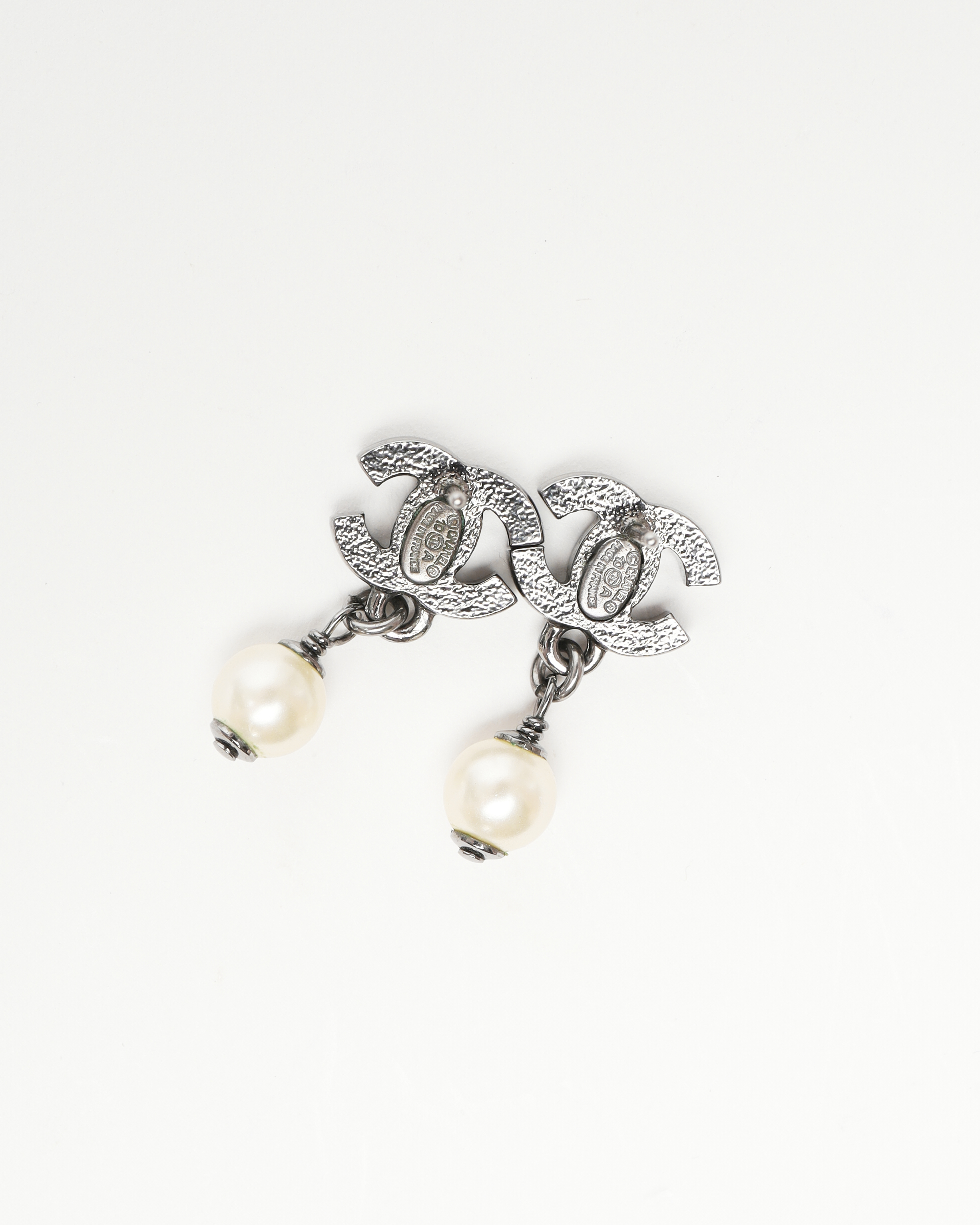 Pre-owned Chanel Coco Mark Pearl And Rhinestone Earrings