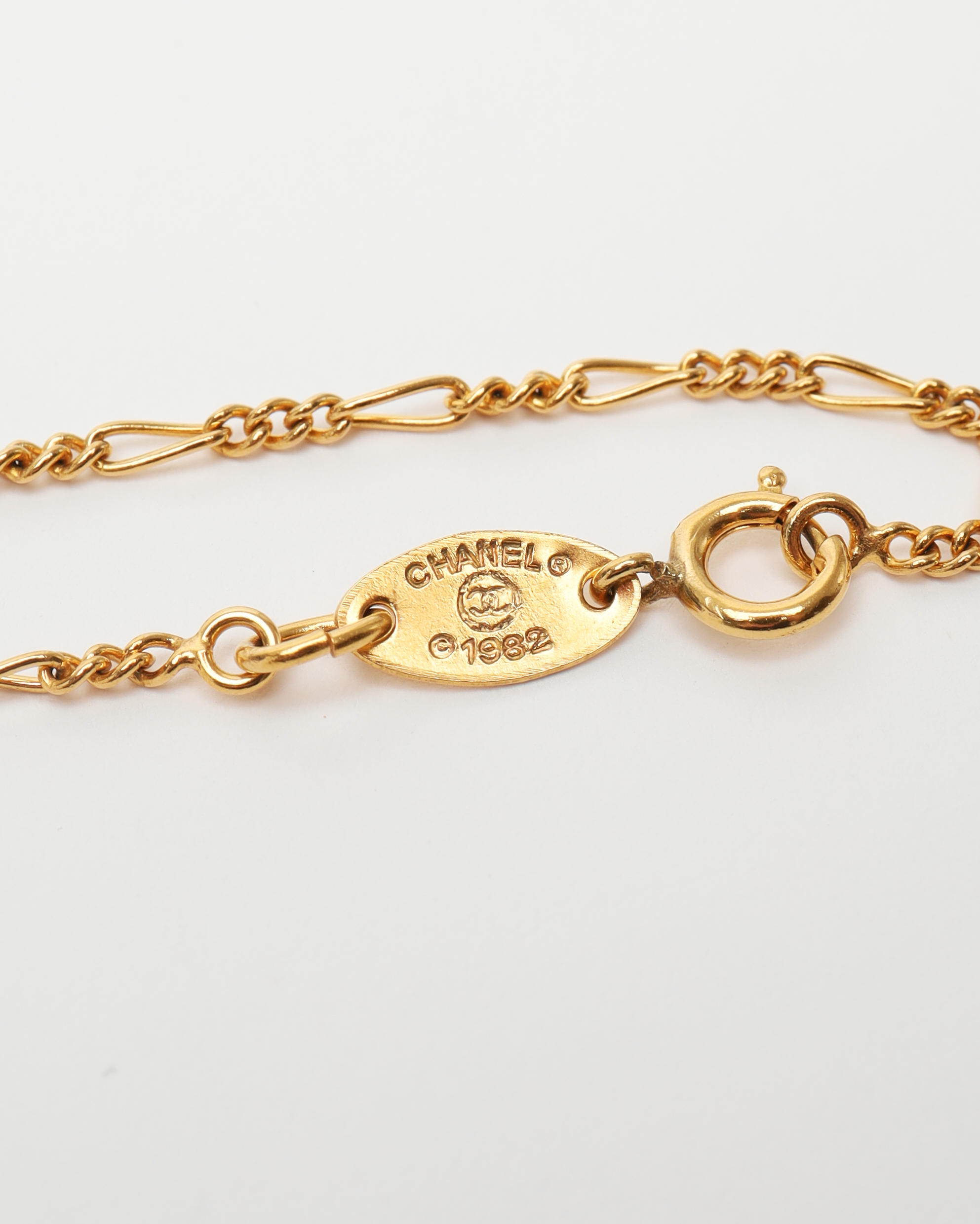 Pre-owned Chanel Coco Mark Twist Necklace