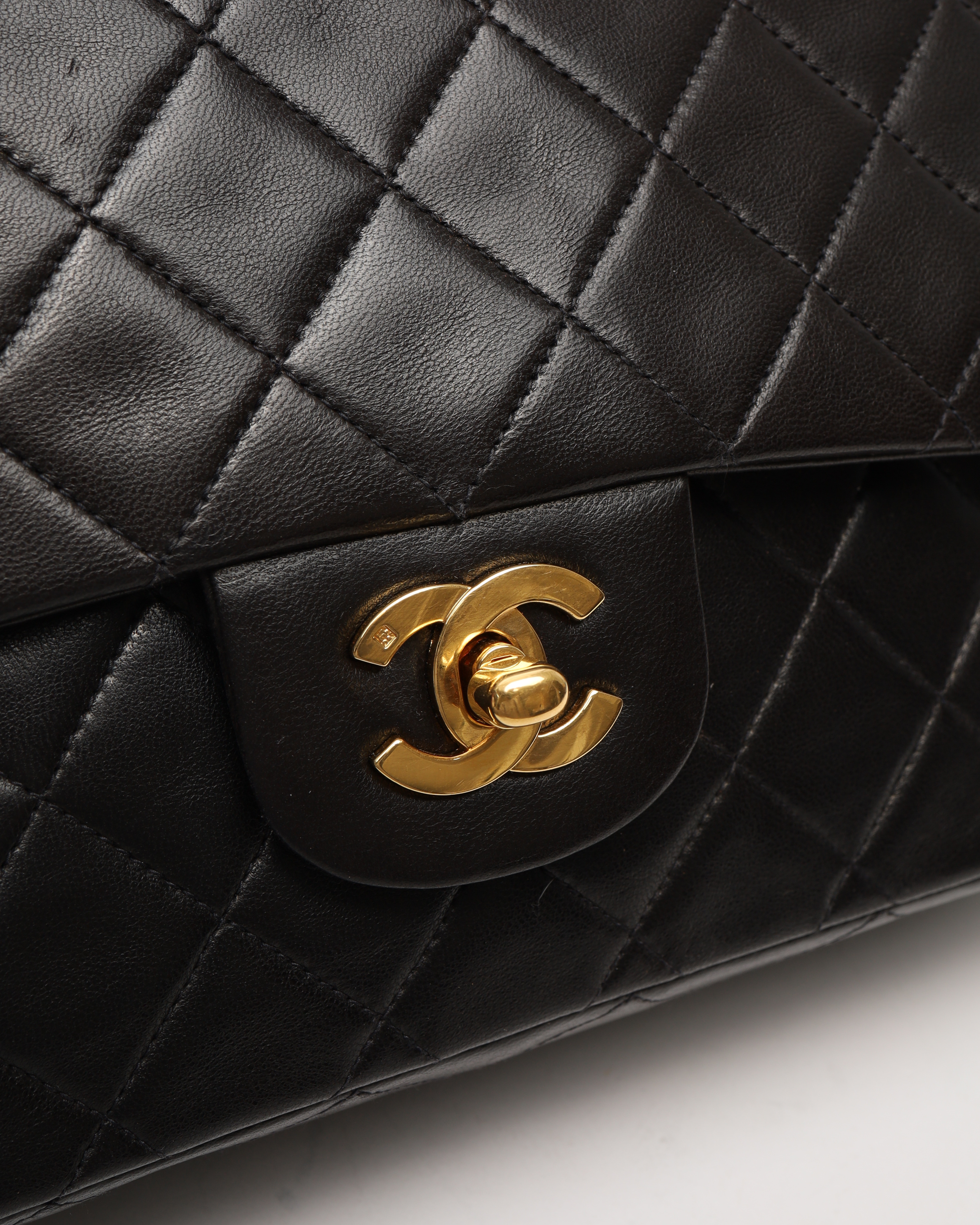 Pre-owned Chanel Classic Medium Double Flap Bag In Black
