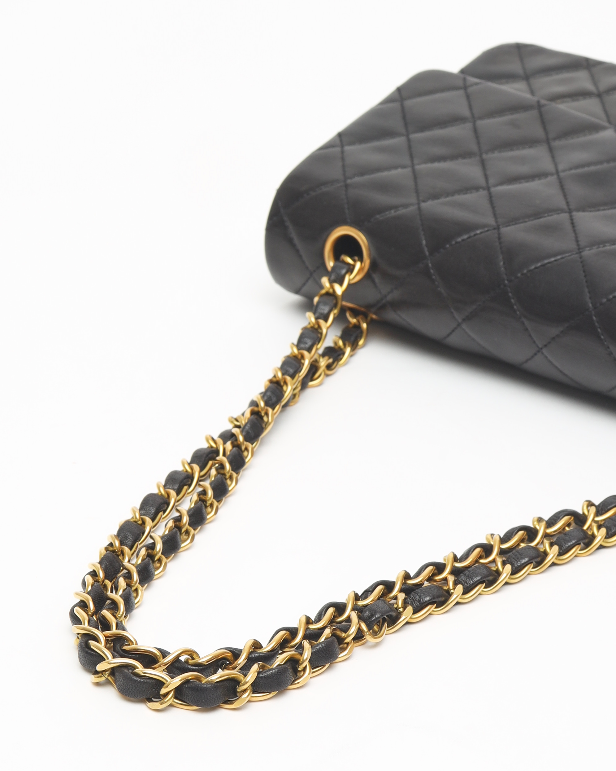 Pre-owned Chanel Classic Medium Double Flap Bag In Black