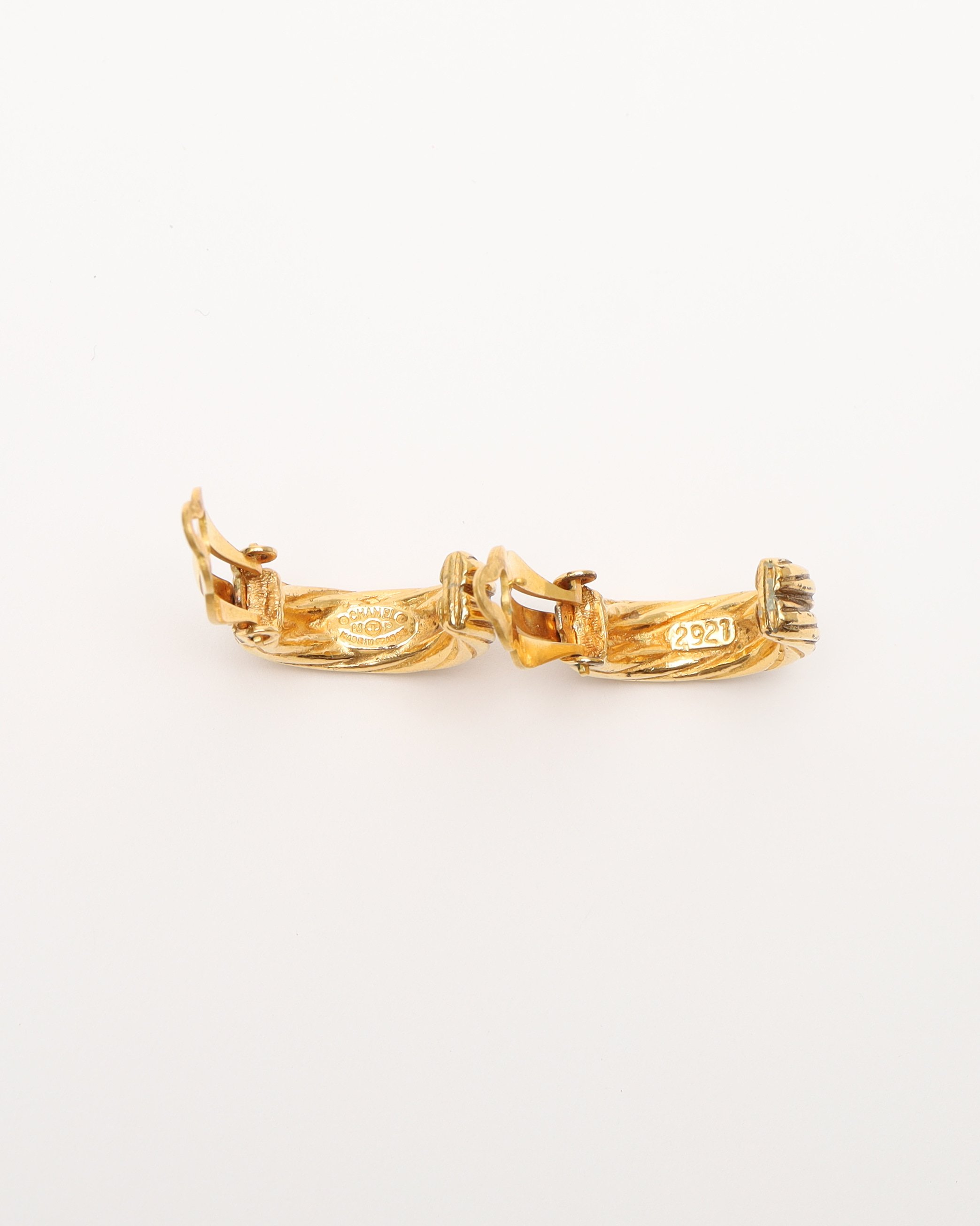 Pre-owned Chanel Coco Mark Hoop Clip-on Earrings