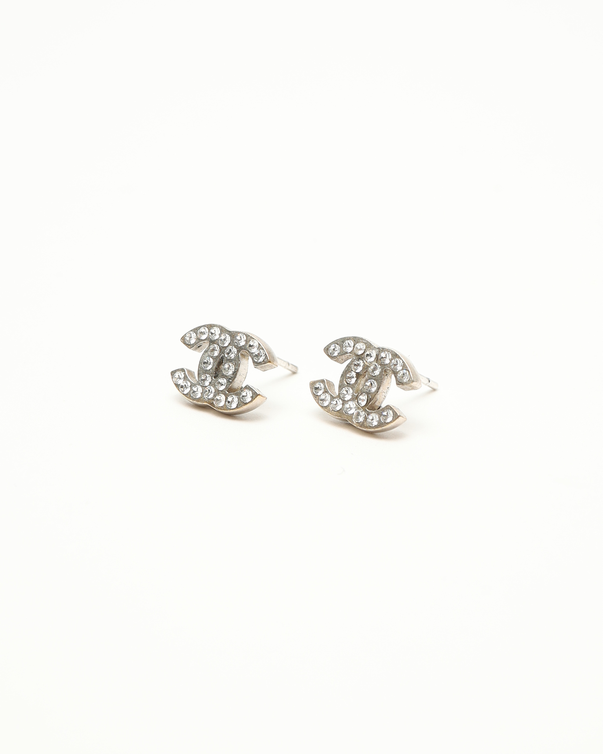 Pre-owned Chanel Cc Rhinestone Earrings