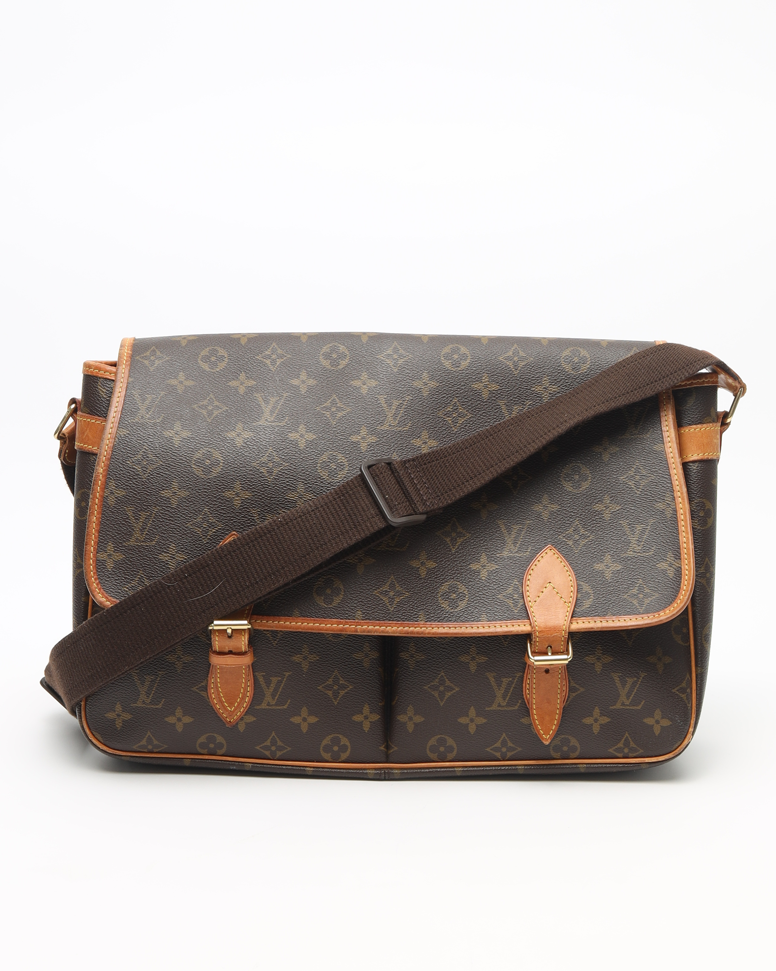 LOUIS VUITTON Monogram Gibeciere GM Bag