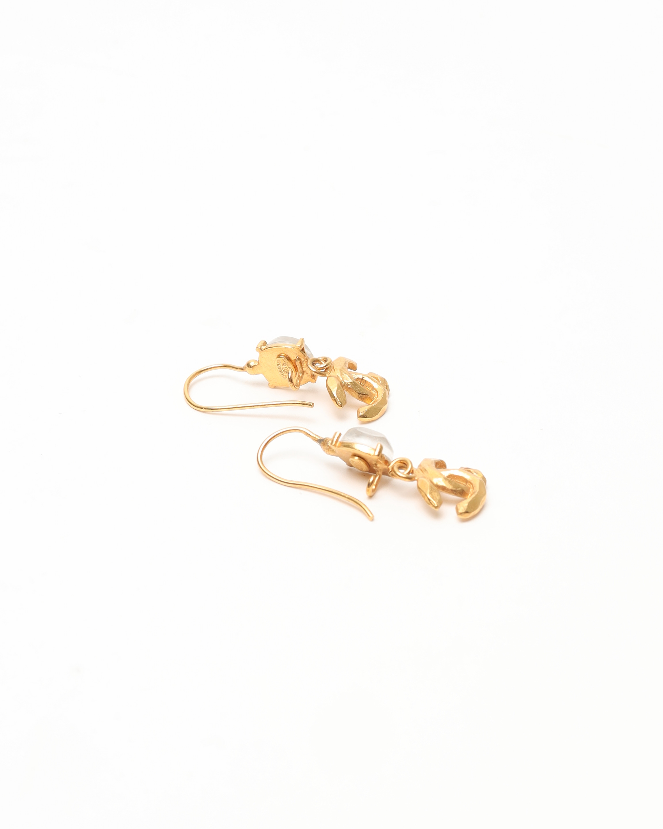 Pre-owned Chanel Coco Mark Stone Gold Earrings
