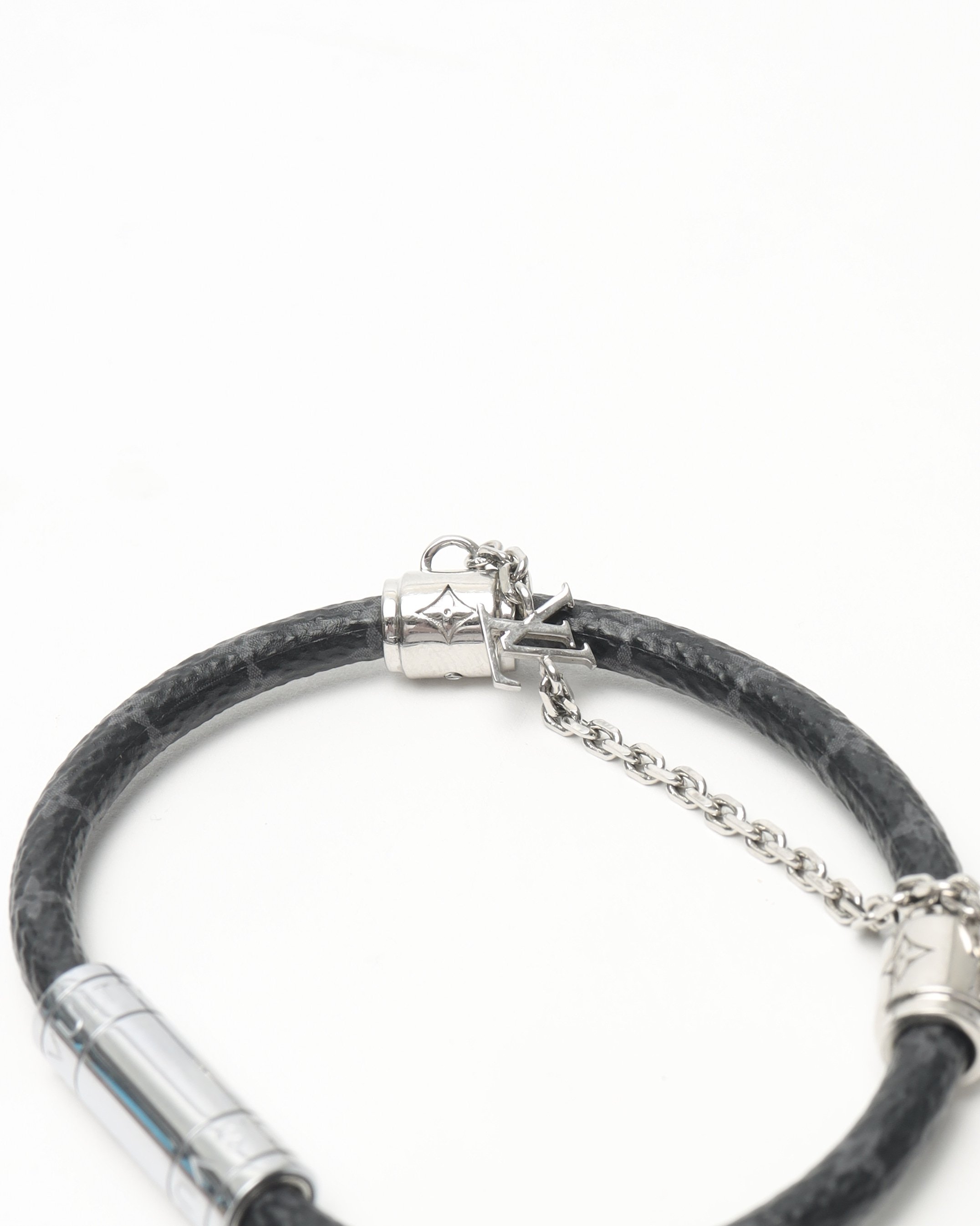 Pre-owned Louis Vuitton Monogram Chain It Bracelet In Gray