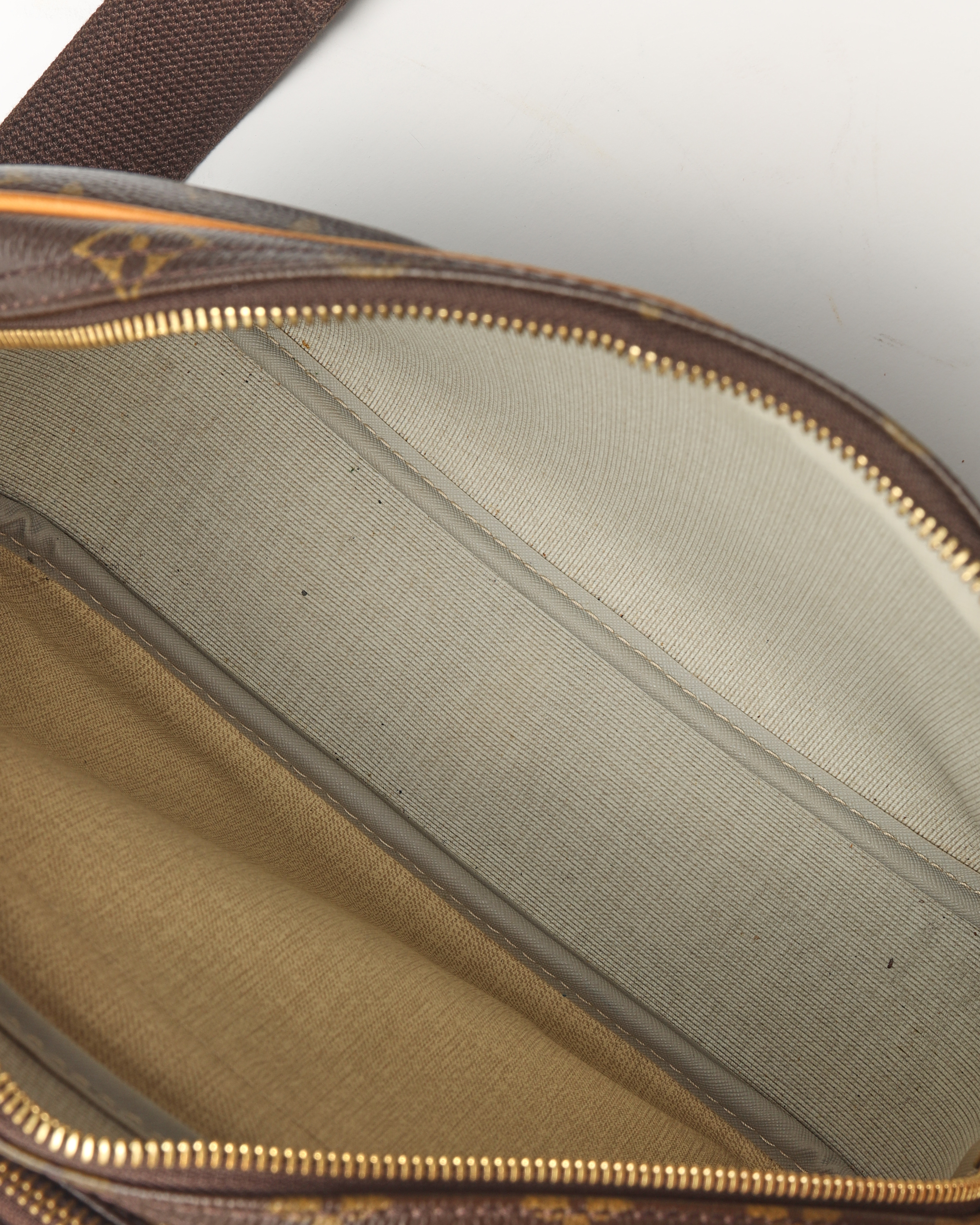 Pre-owned Louis Vuitton Monogram Reporter Pm Bag