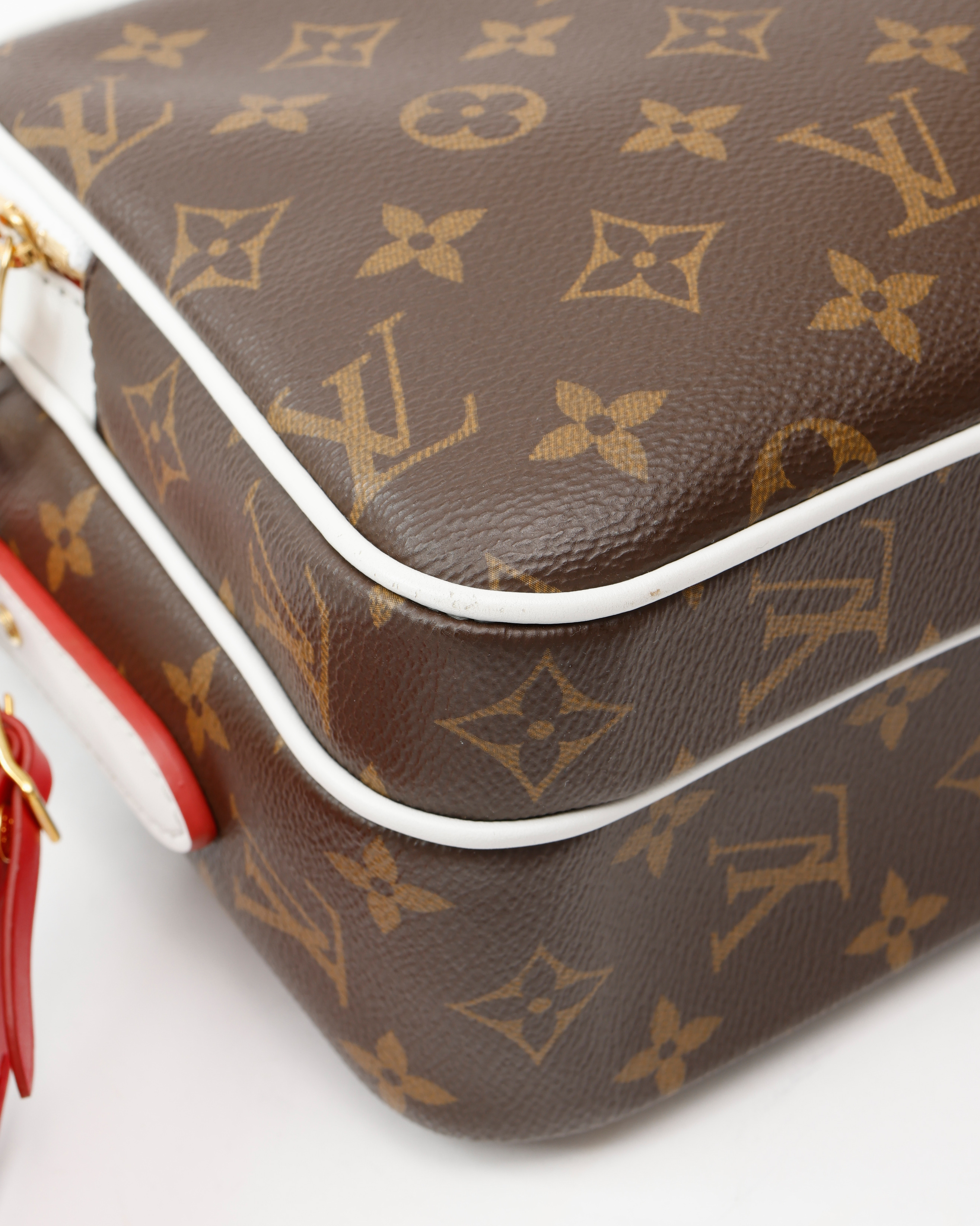 Pre-owned Louis Vuitton Nba Monogram Nile Messenger Pm