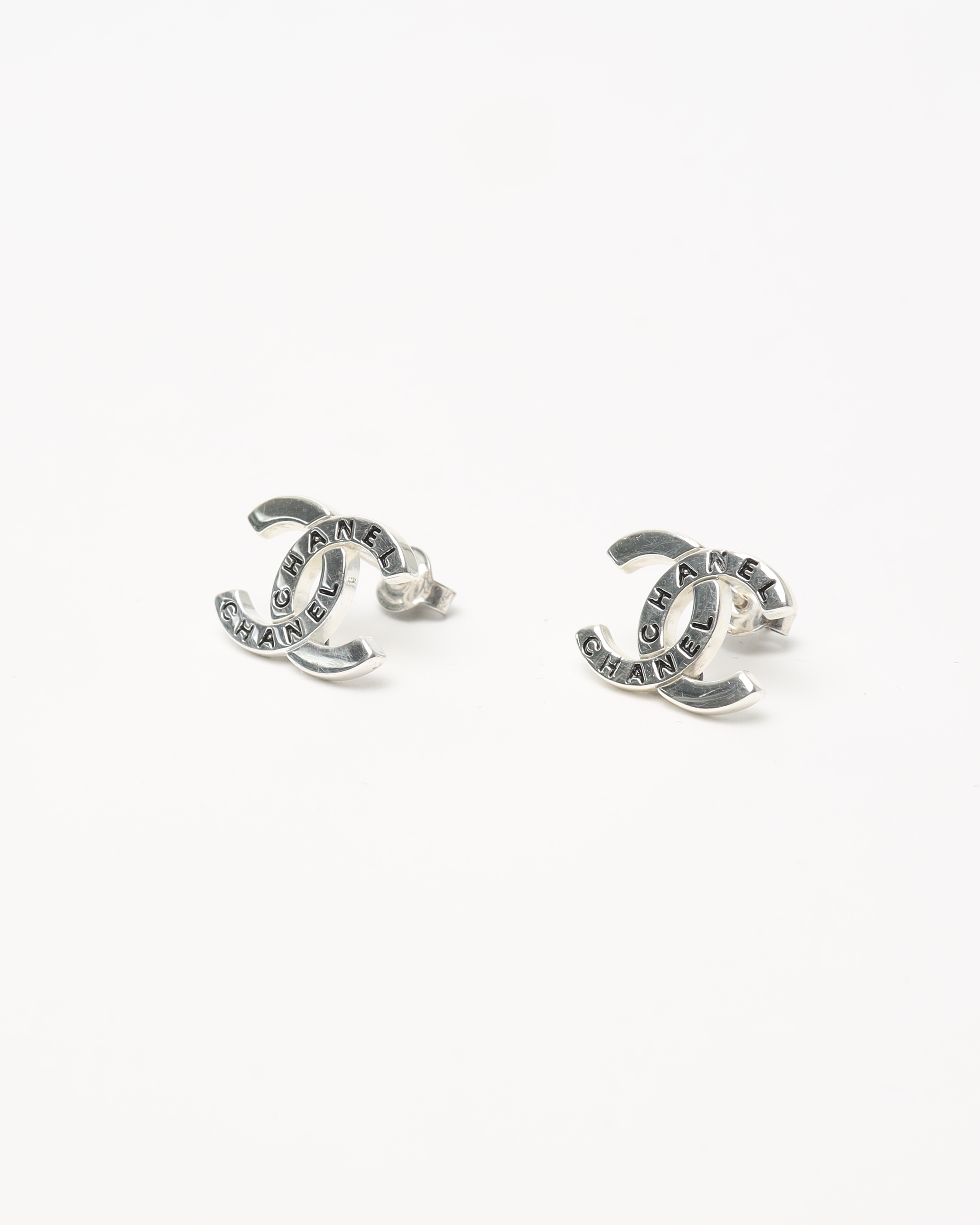 Pre-owned Chanel Cc Earrings