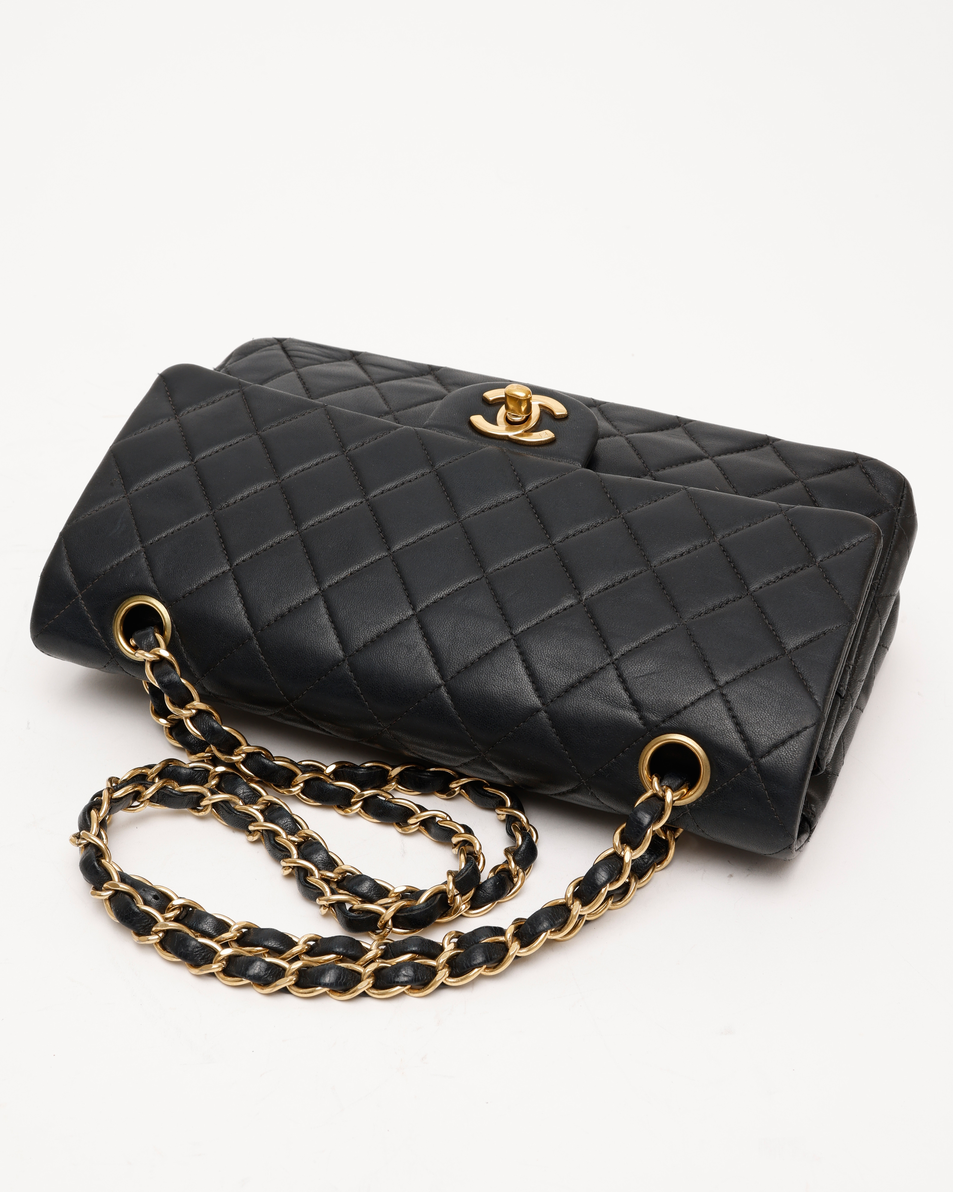 Pre-owned Chanel Classic Medium Double Flap Bag In Black