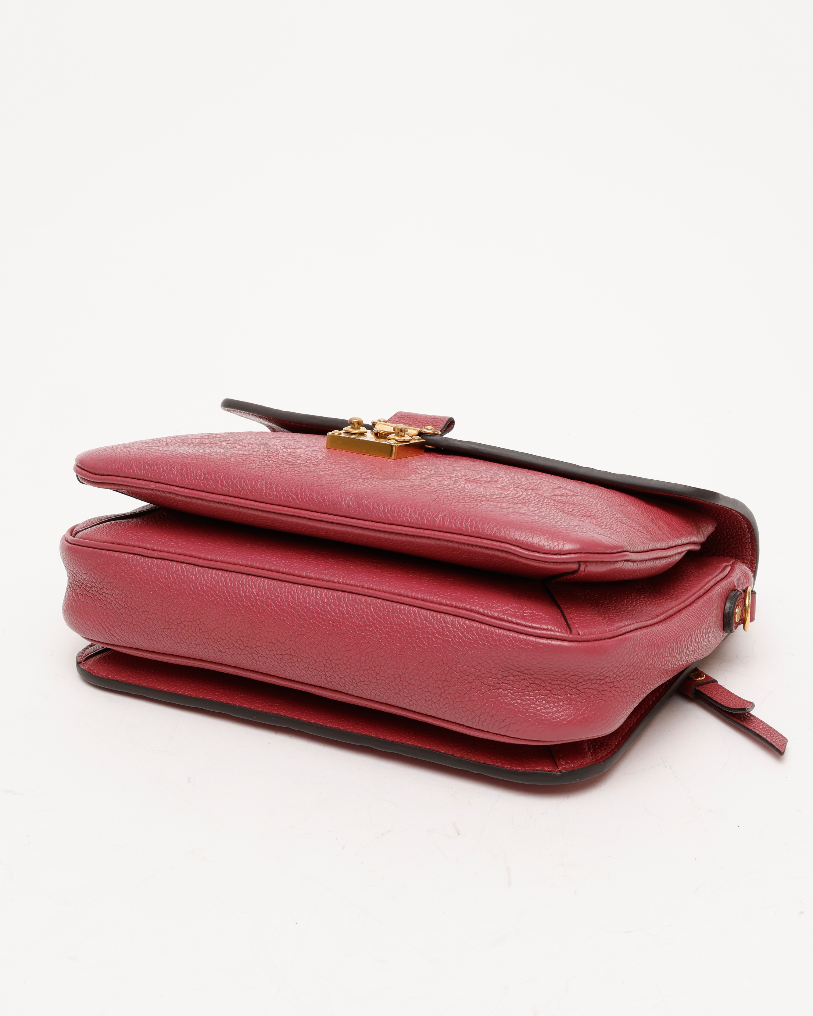 Pre-owned Louis Vuitton Empreinte Pochette Metis Bag In Pink