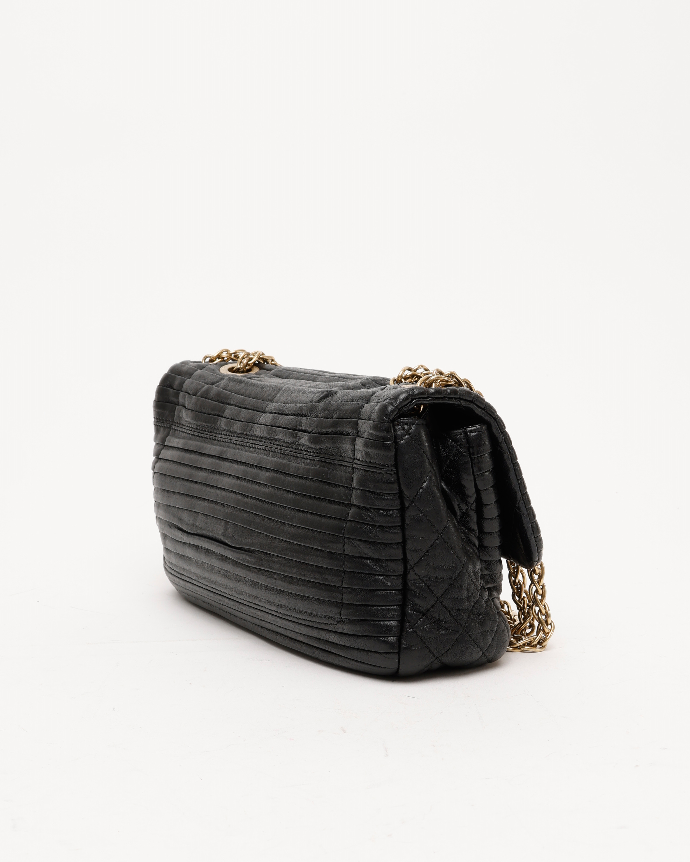 Pre-owned Chanel Pleated Single Flap Bag In Black