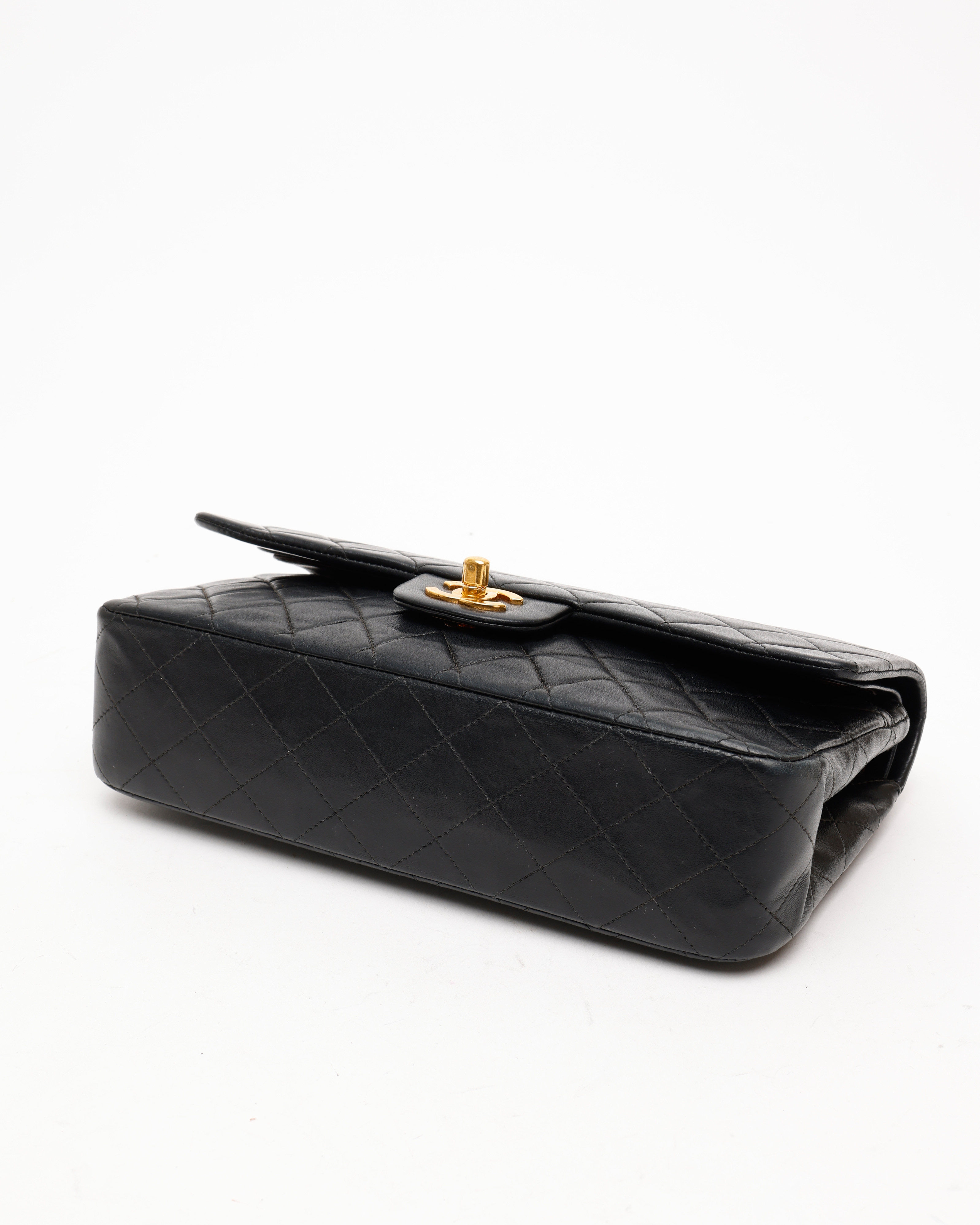Pre-owned Chanel Classic Medium Double Flap Bag In Black