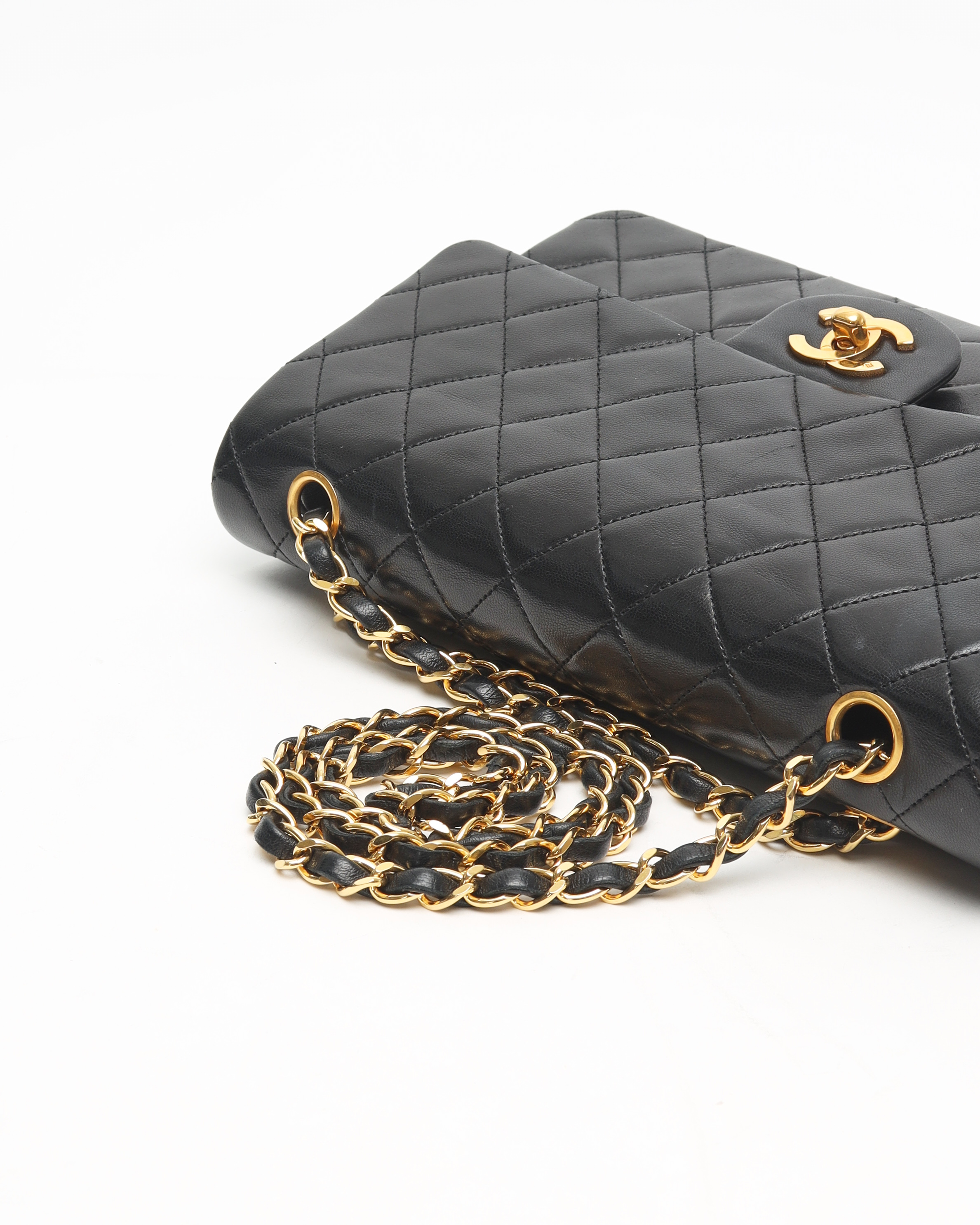 Pre-owned Chanel Classic Medium Double Flap Bag In Black