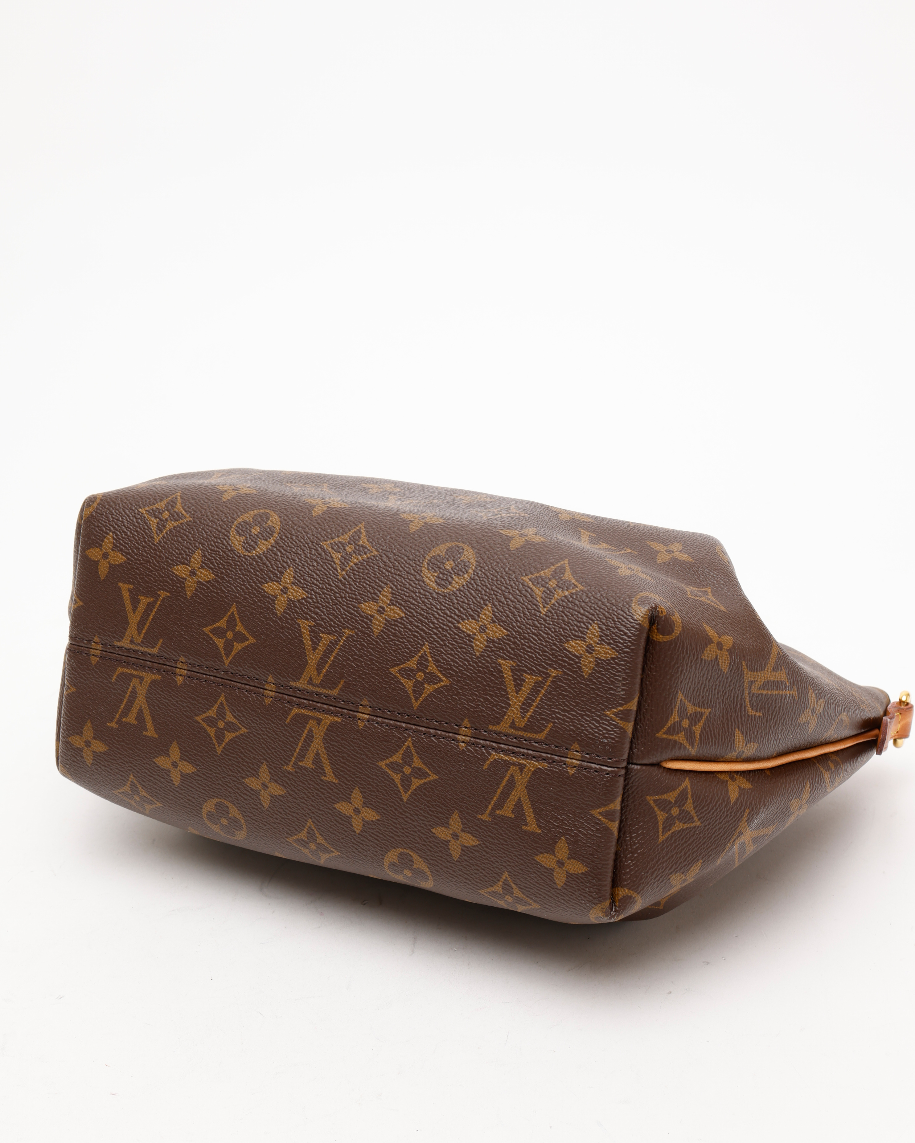 Pre-owned Louis Vuitton Monogram Turenne Pm Bag In Brown
