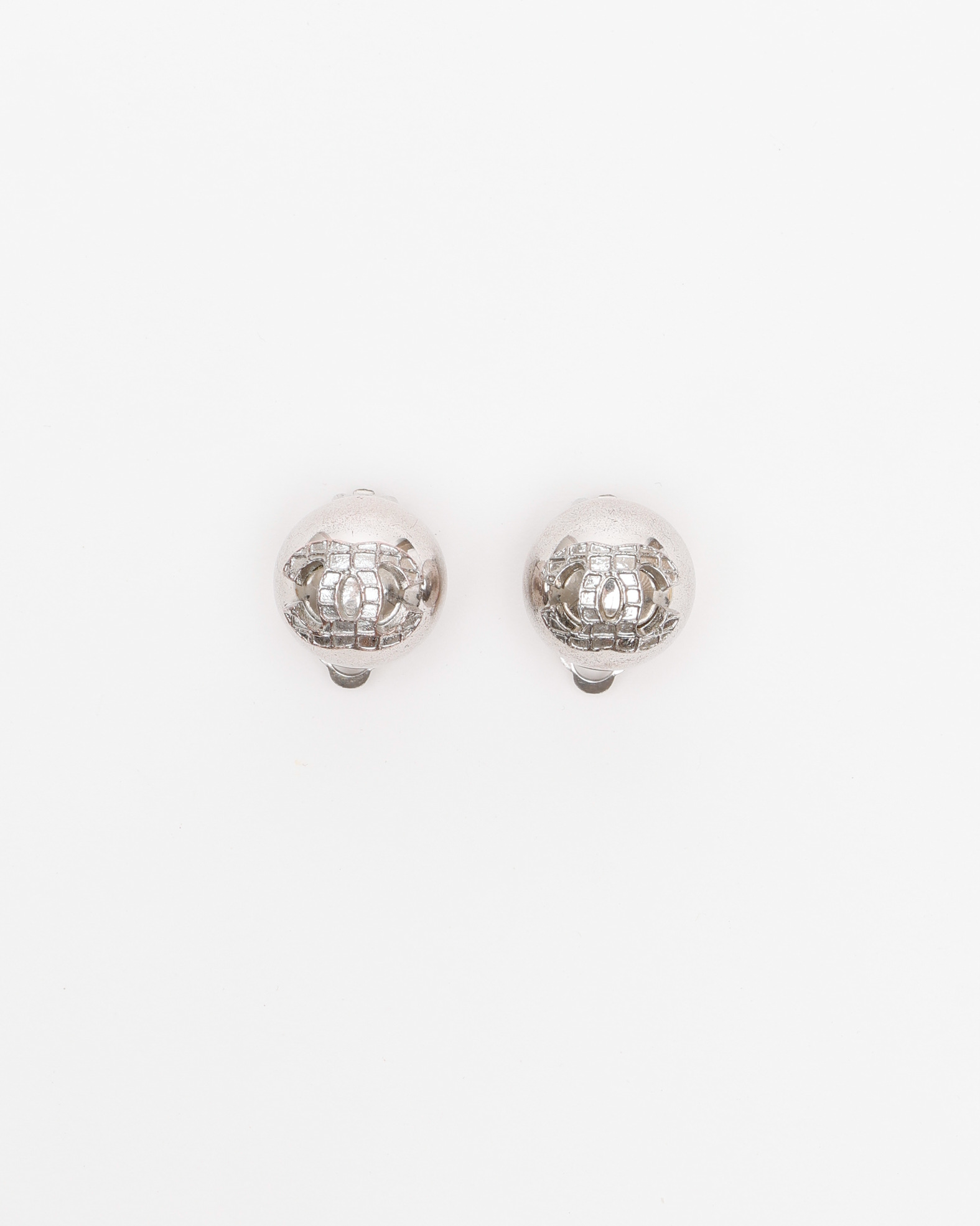 Pre-owned Chanel Coco Mark Silver Clip-on Earrings