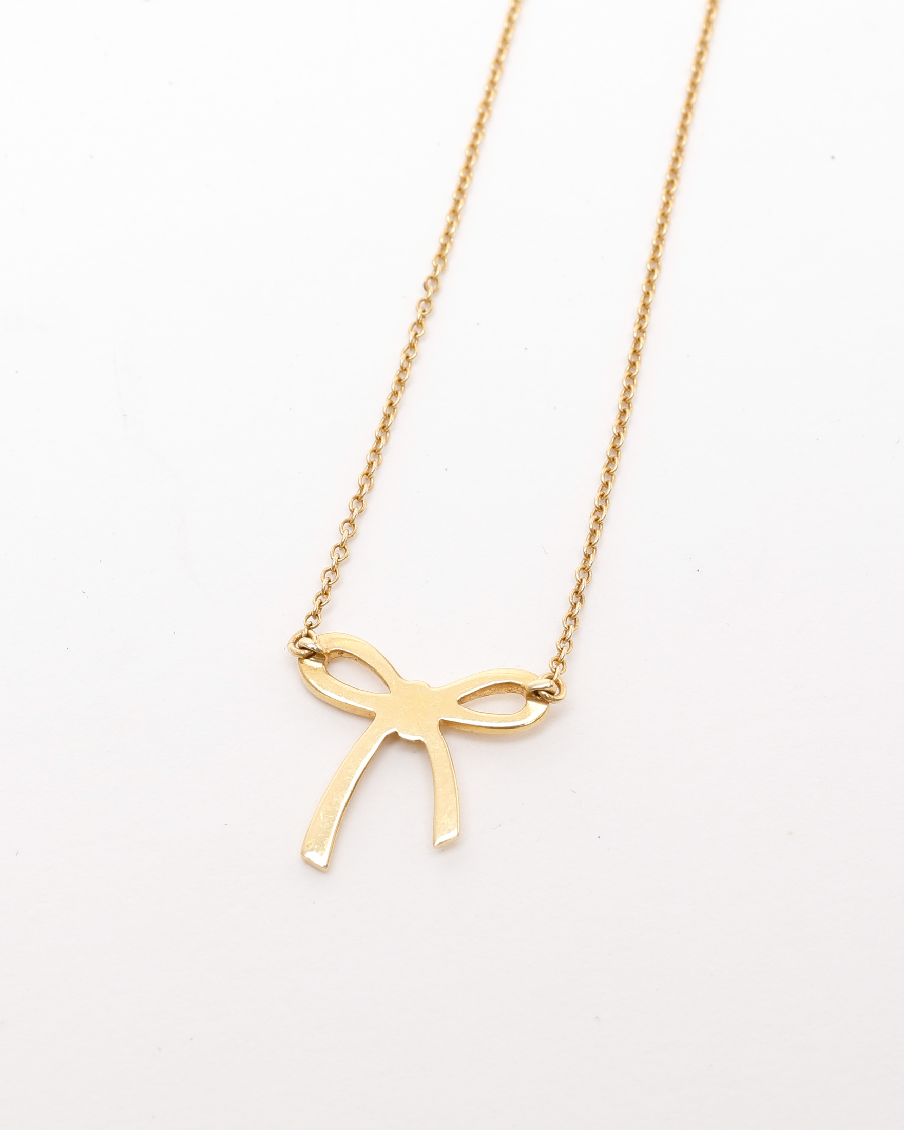 Tiffany & Co Bow Ribbon Pendant 18k Necklace